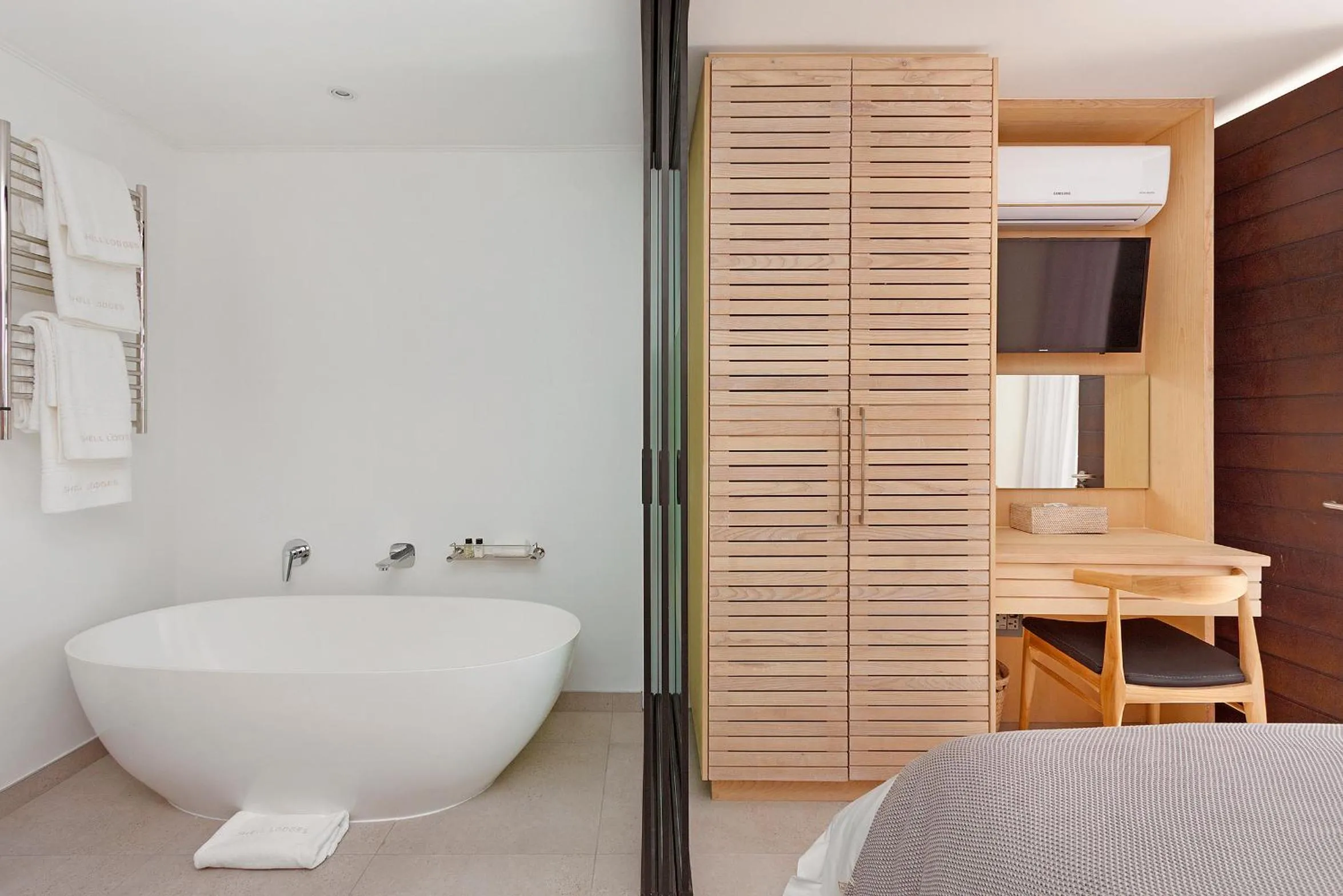 Bathroom, Bed in The Murex