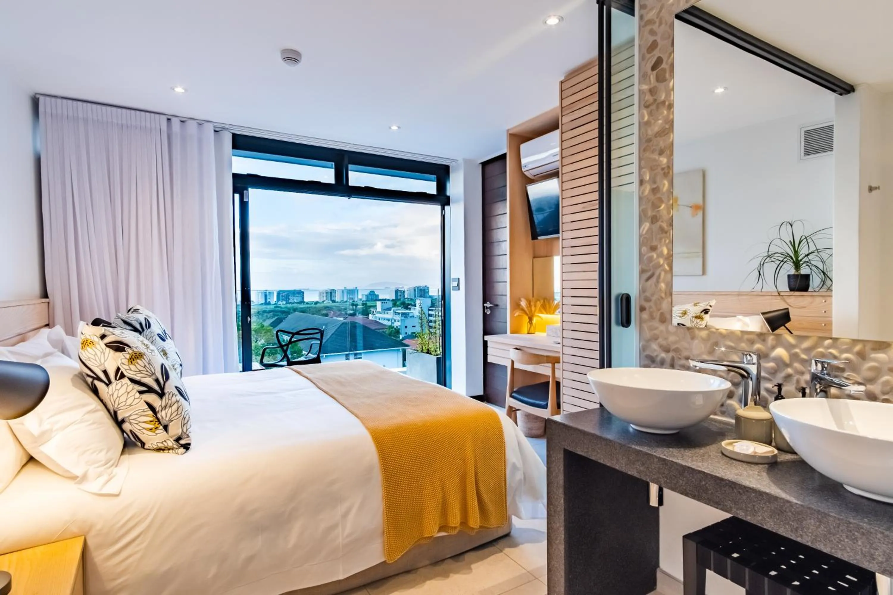 Bed in The Murex