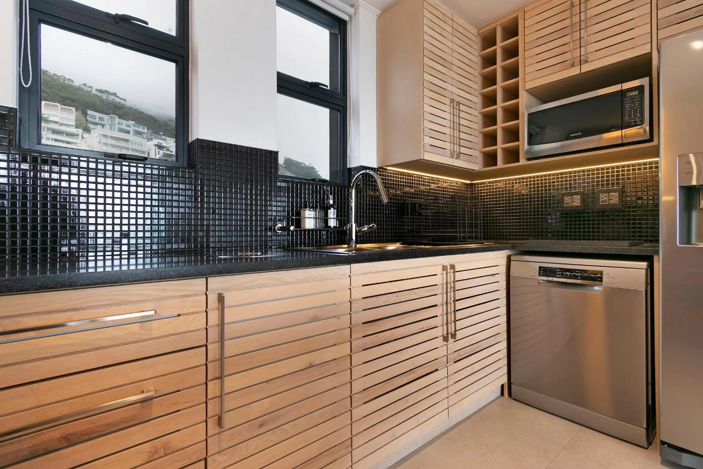 Kitchen or kitchenette in The Murex