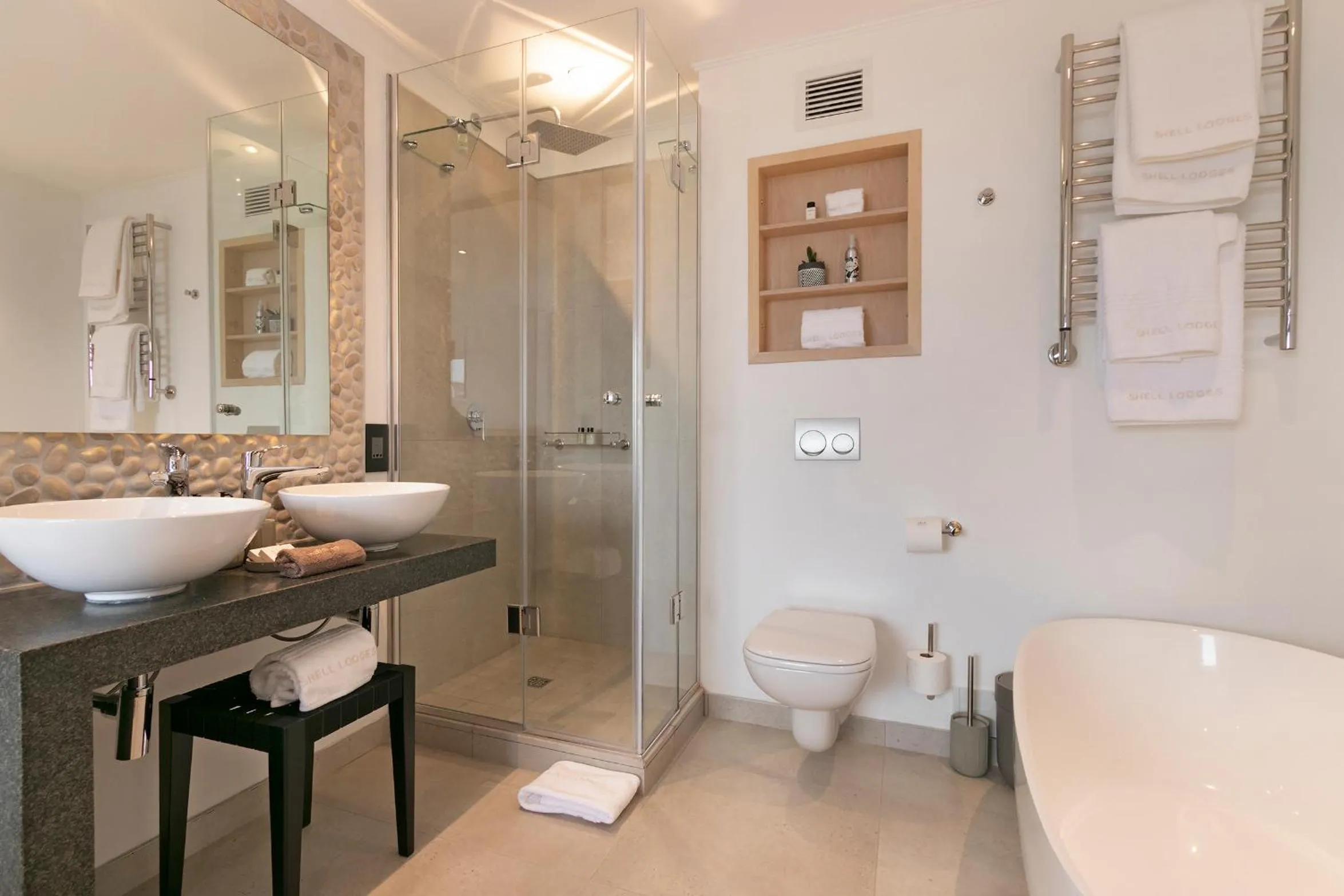 Shower in The Murex