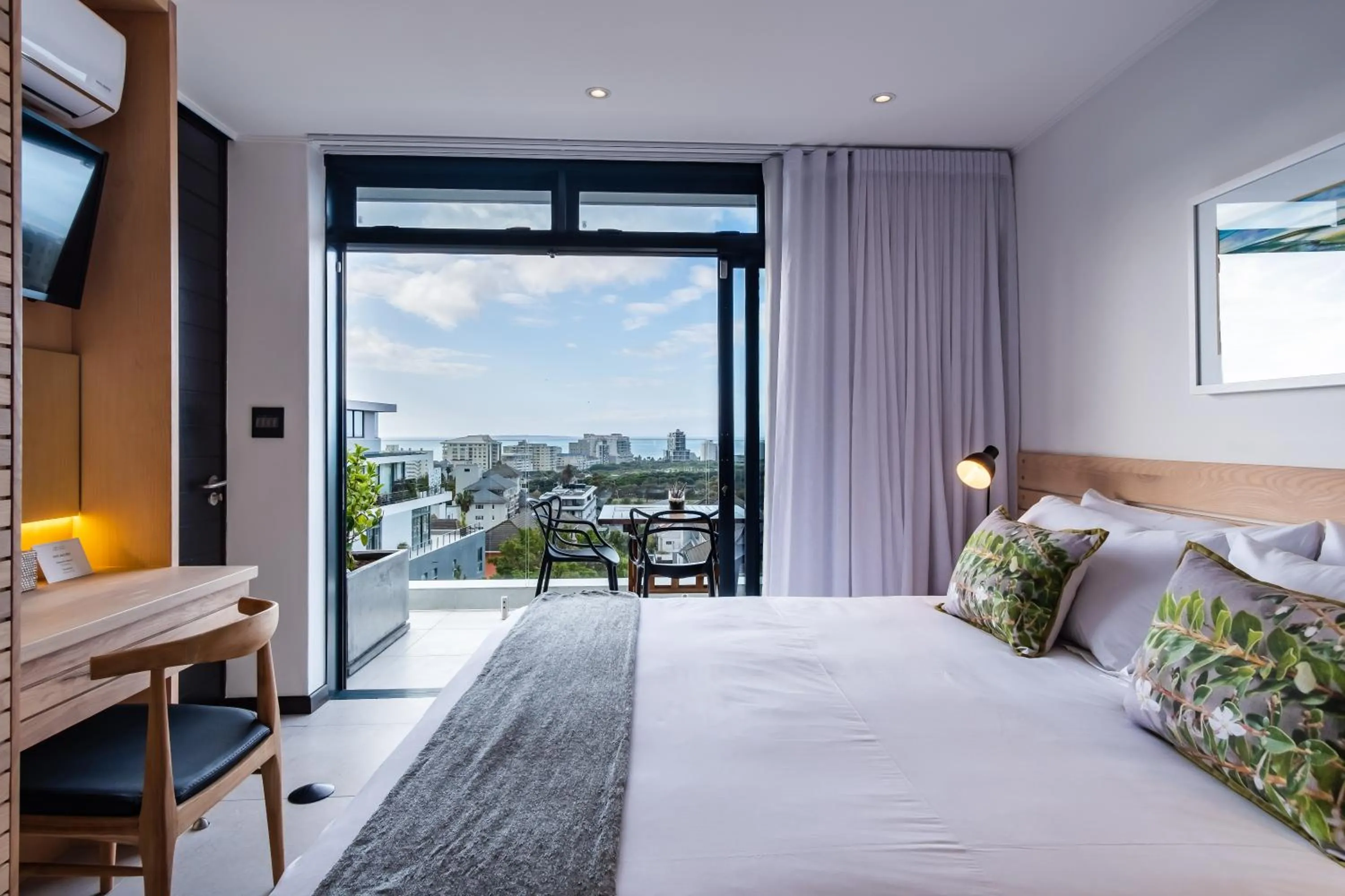 TV and multimedia, Bed in The Murex