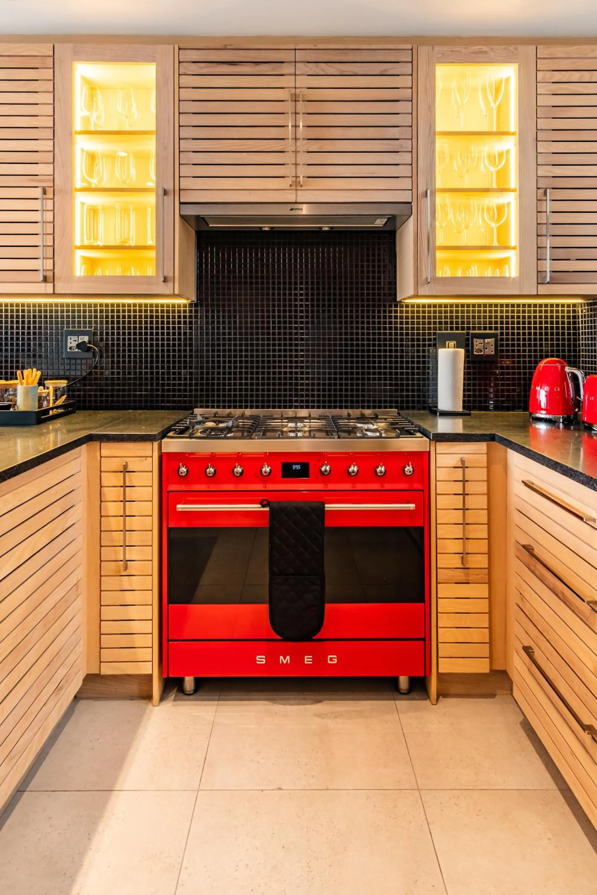 Kitchen or kitchenette in The Murex
