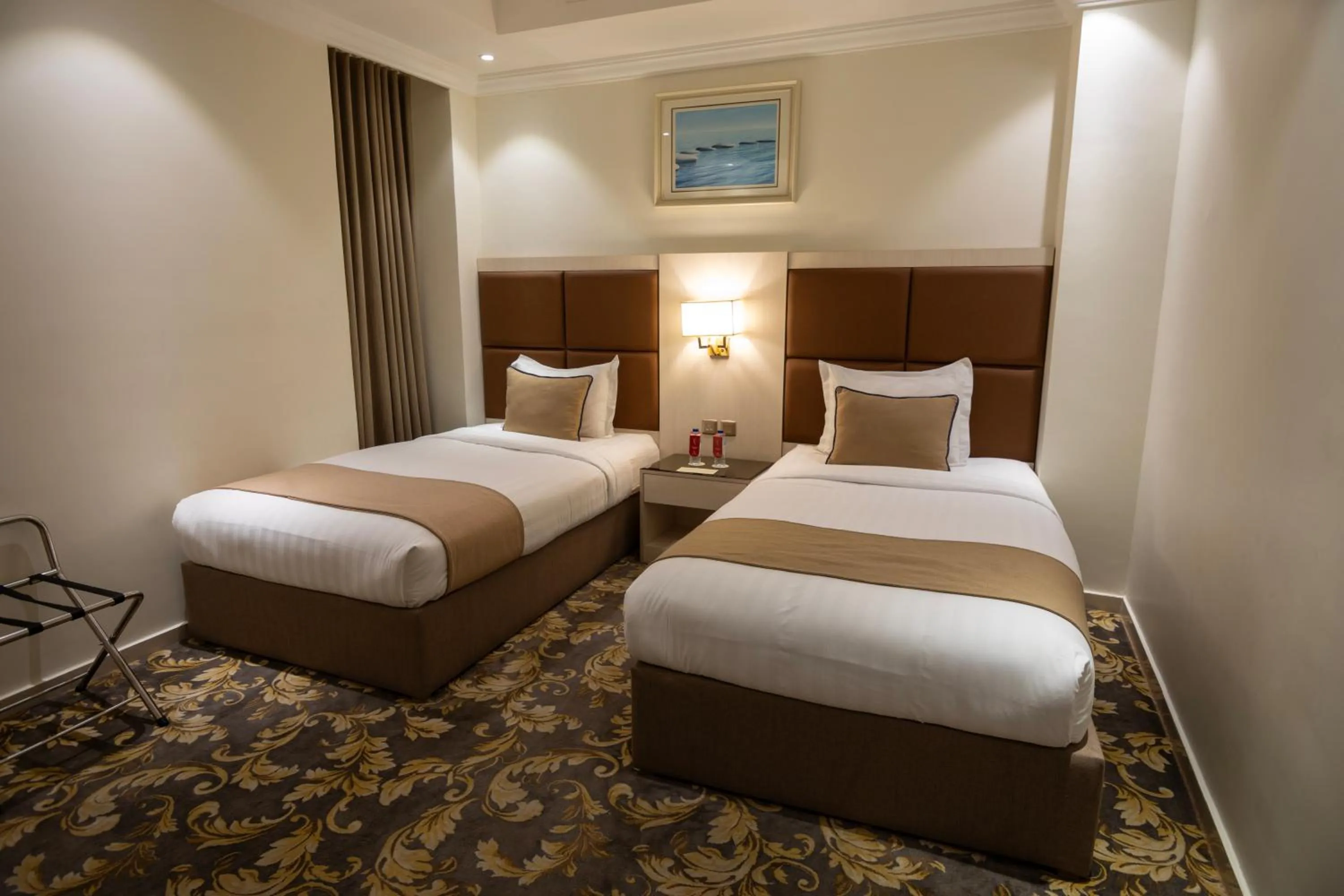 Bed in Bellevue Park Royal Hotel