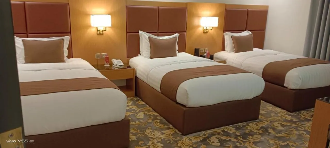 Bed in Bellevue Park Royal Hotel