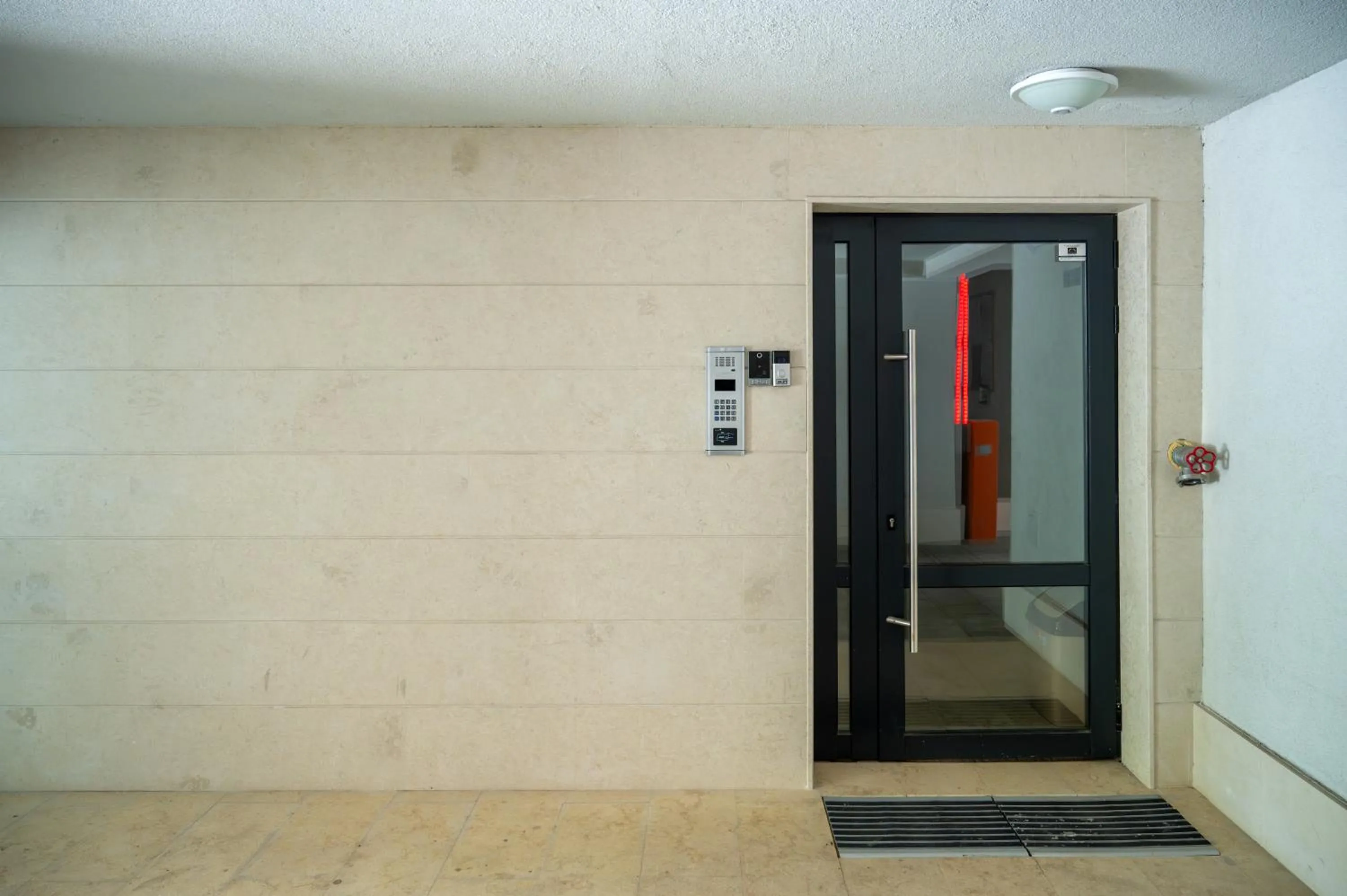 Facade/entrance in Bright Studio in the City Center
