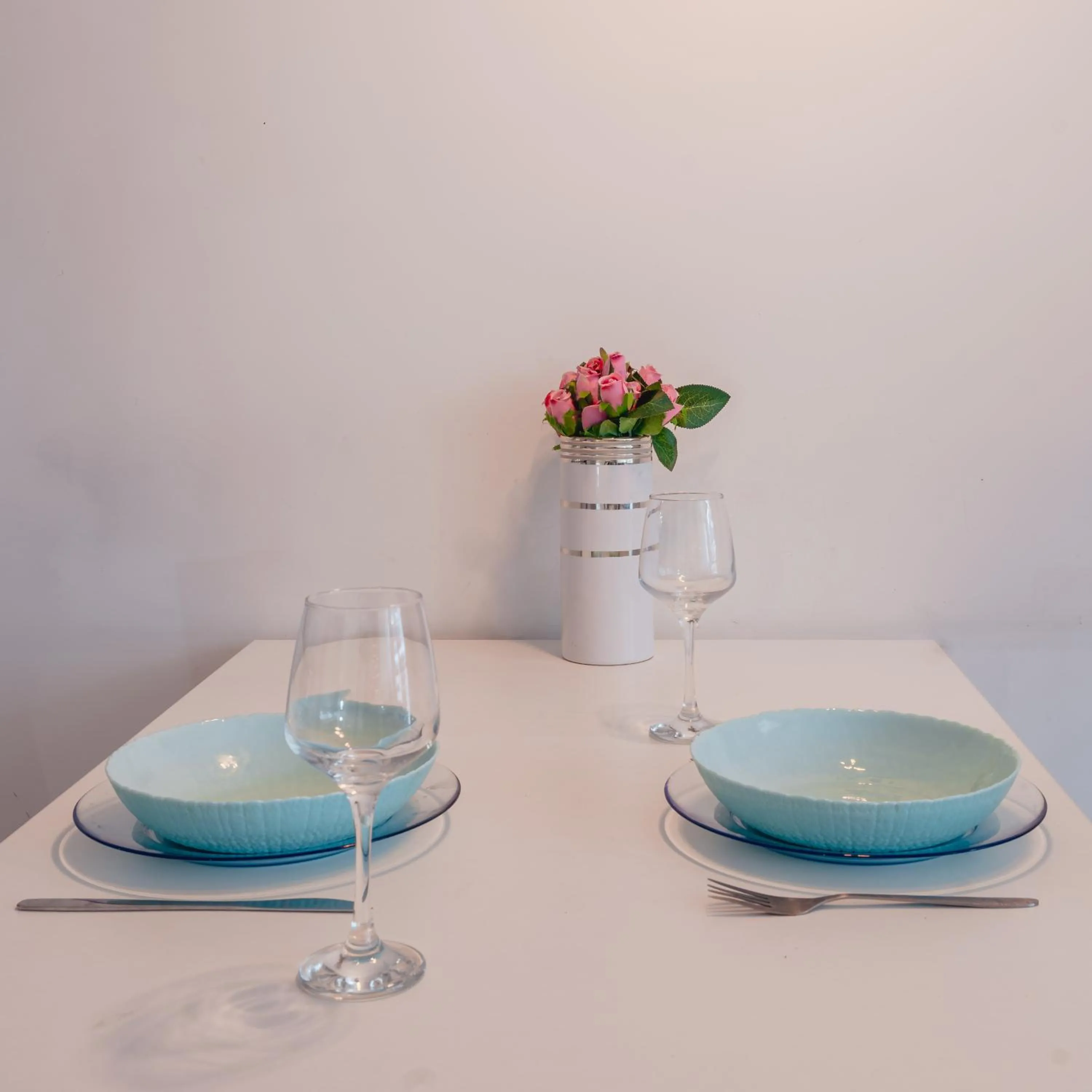 Dining area in Bright Studio in the City Center