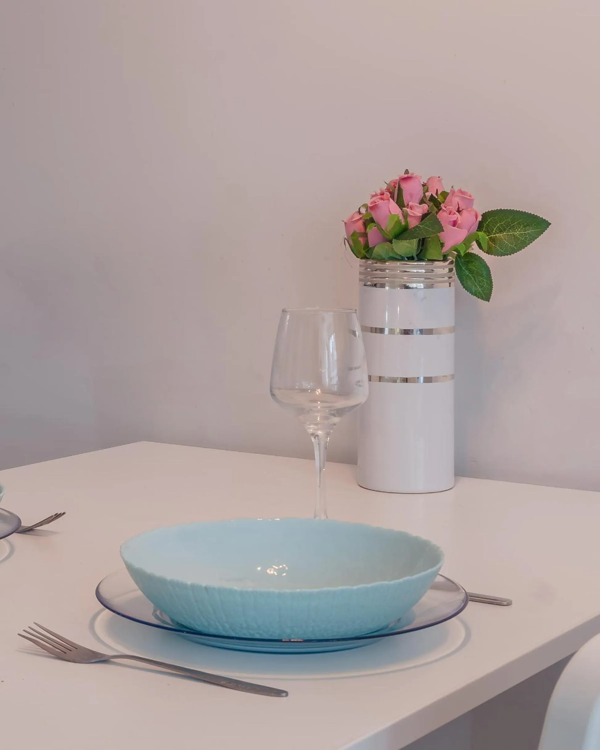 Dining area in Bright Studio in the City Center