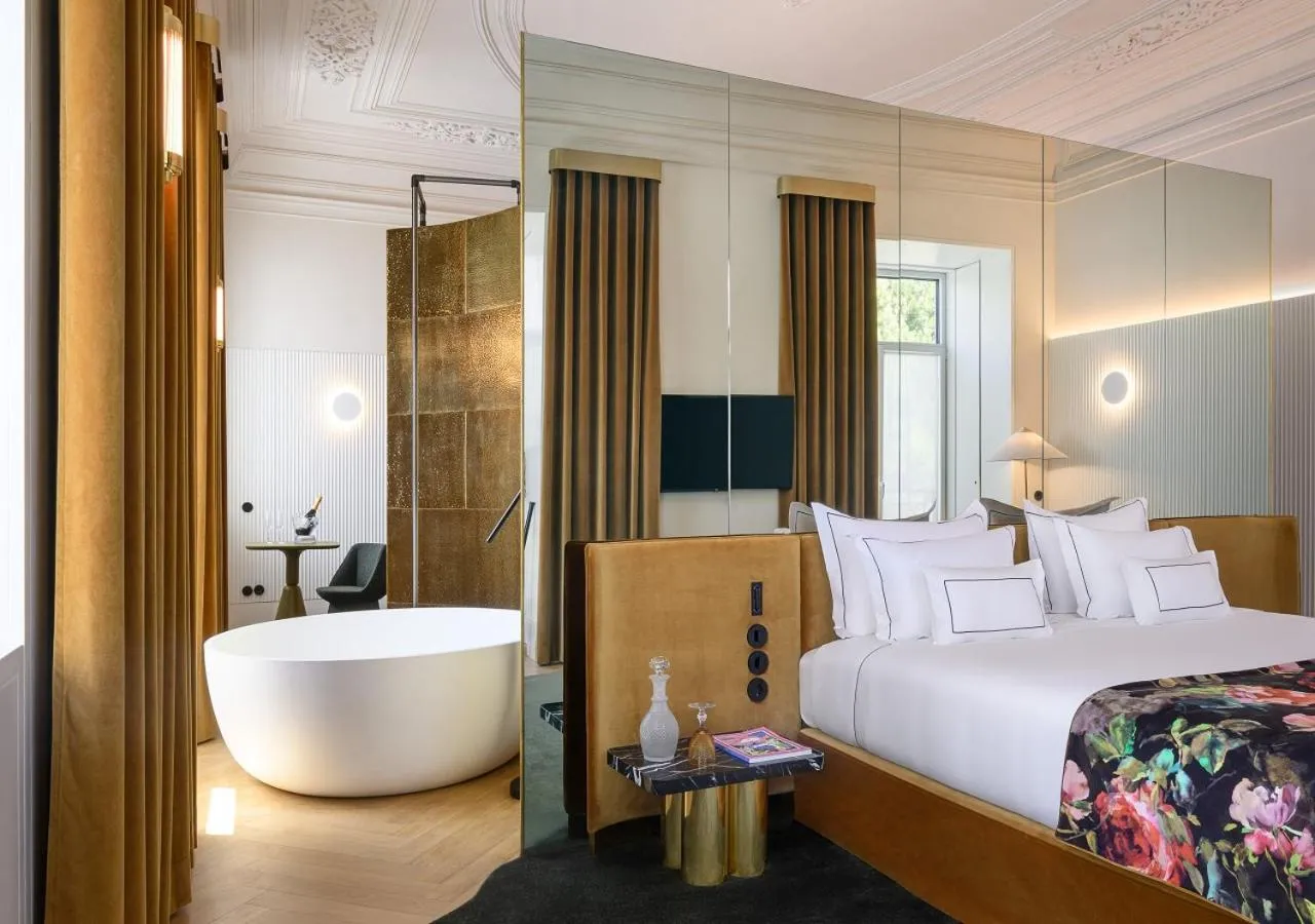 Bedroom, Bed in Montebelo Vista Alegre Lisboa Chiado Hotel