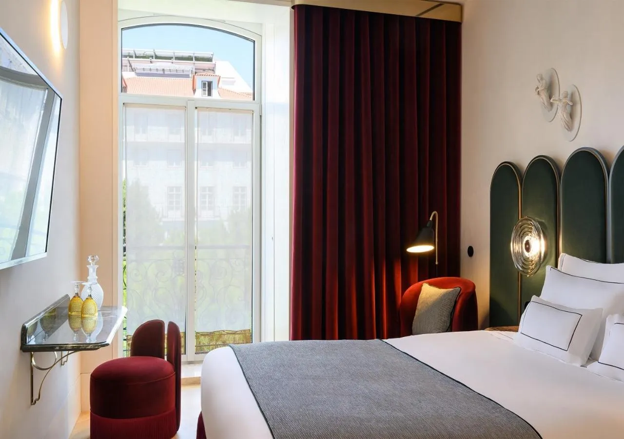 Bedroom, Bed in Montebelo Vista Alegre Lisboa Chiado Hotel