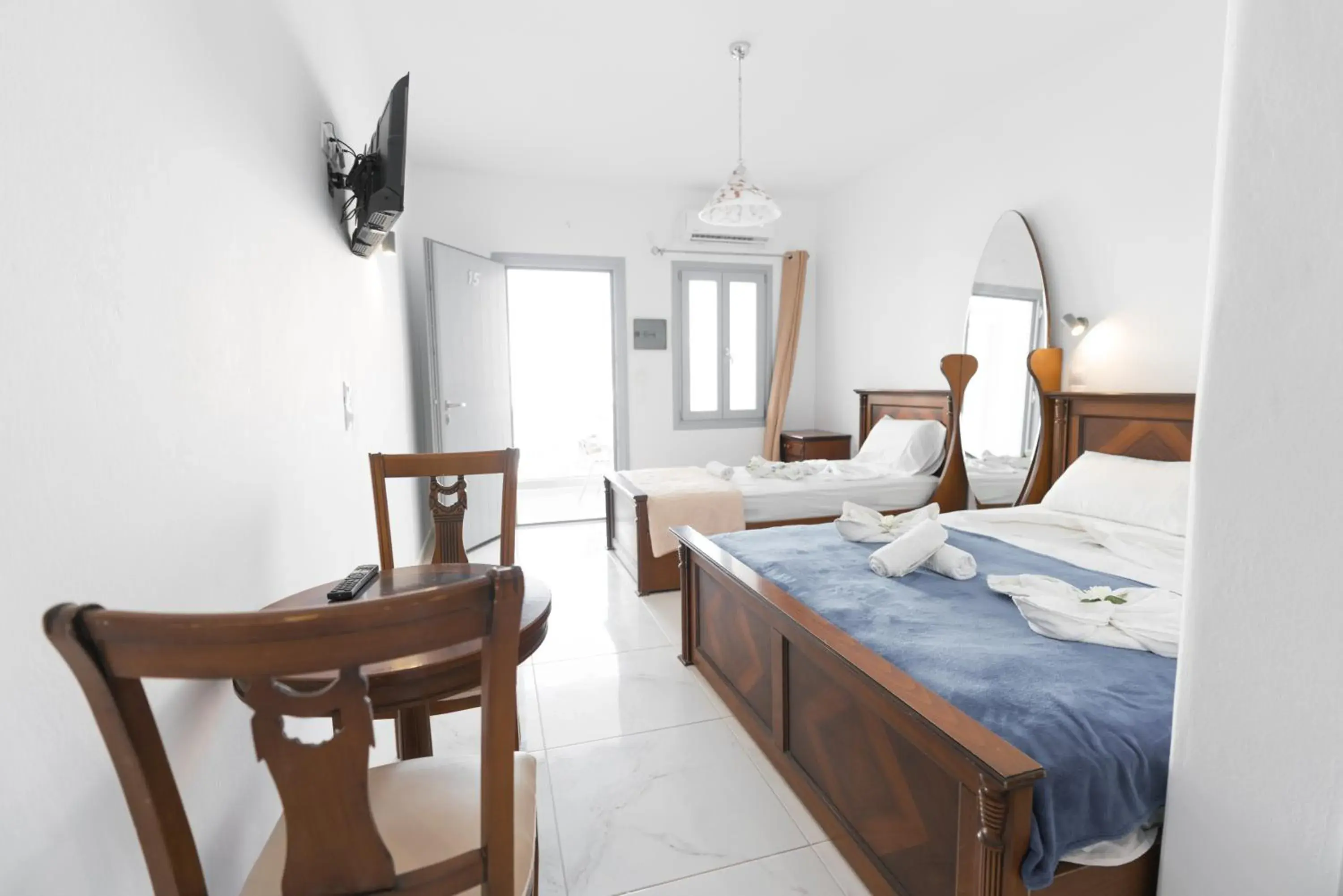 Triple Room with Pool View in Dodomar Selections Triple Room with Pool View in Dodomar Selections