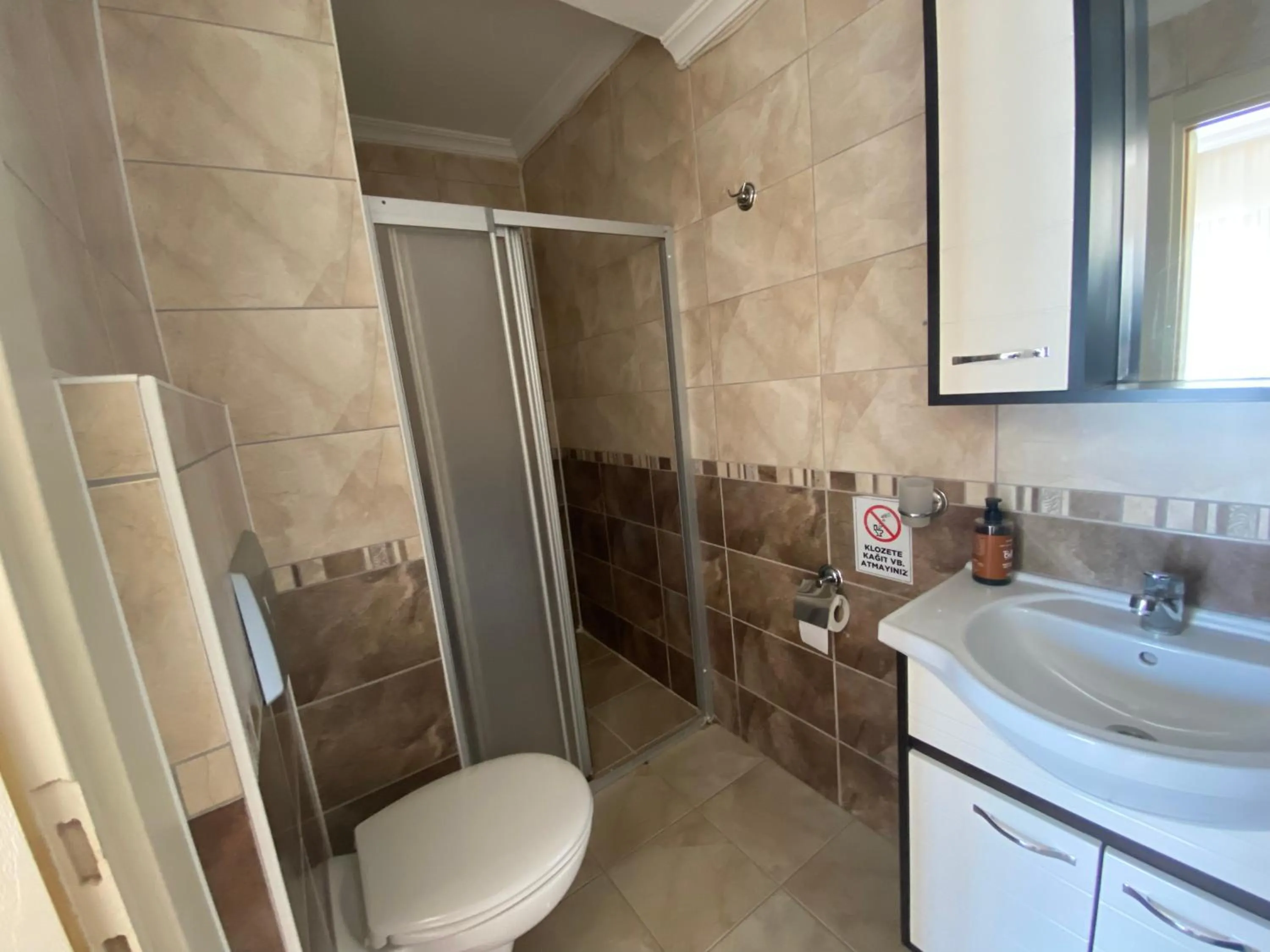 Bathroom in Tulip Apart Hotel