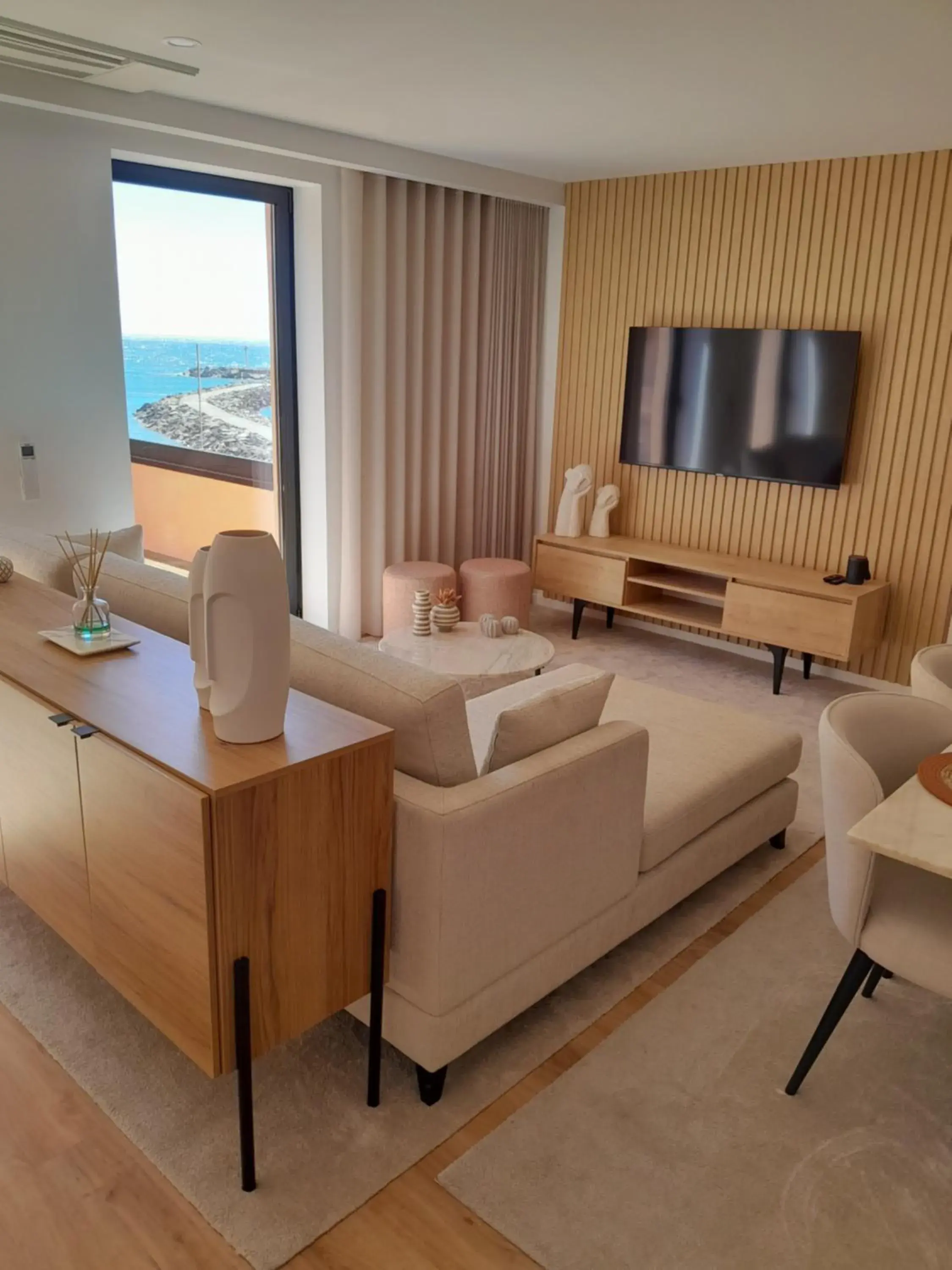 Beachfront Apartment Beachfront Apartment