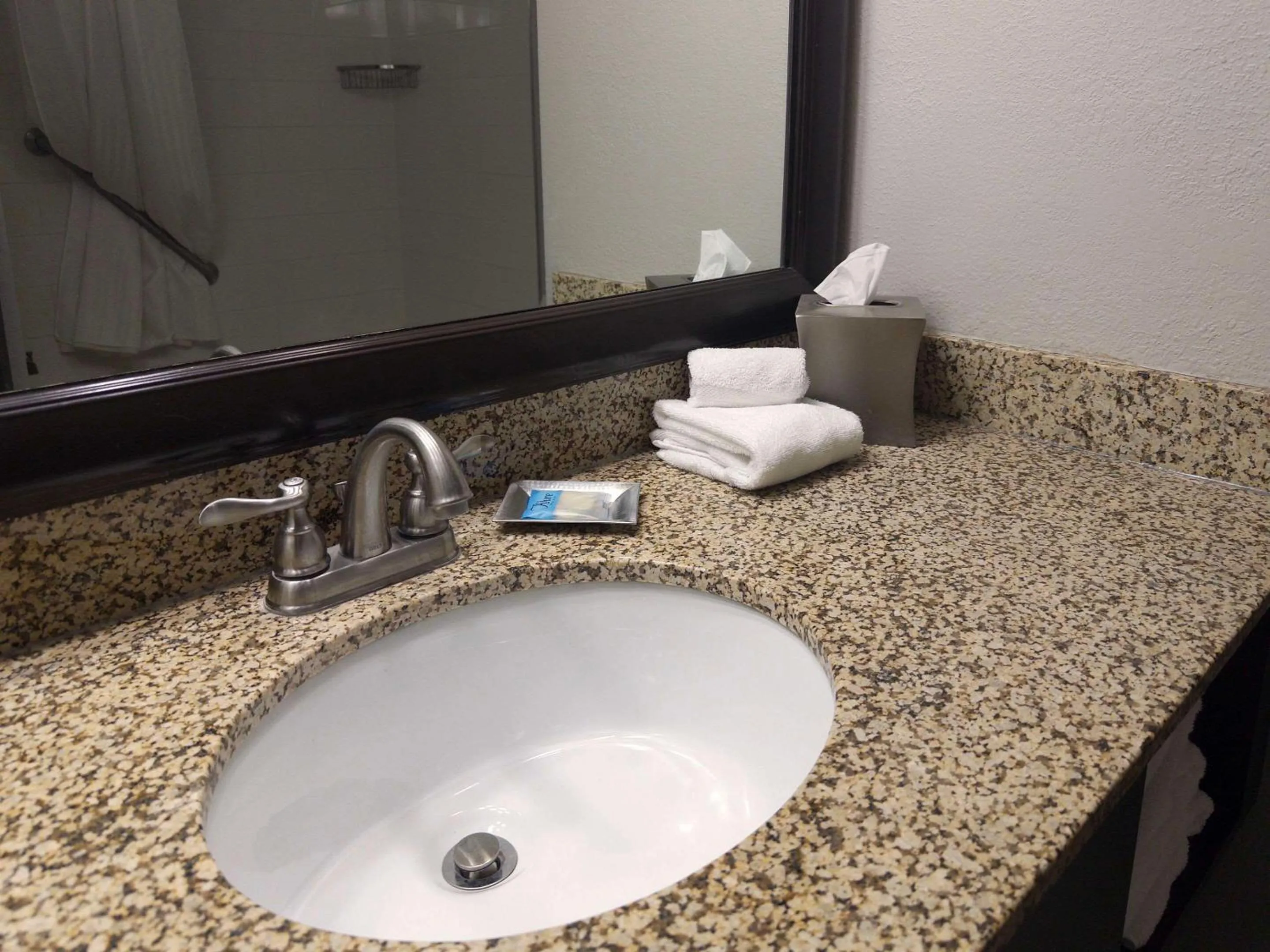 Bedroom in Branson Hillside Hotel