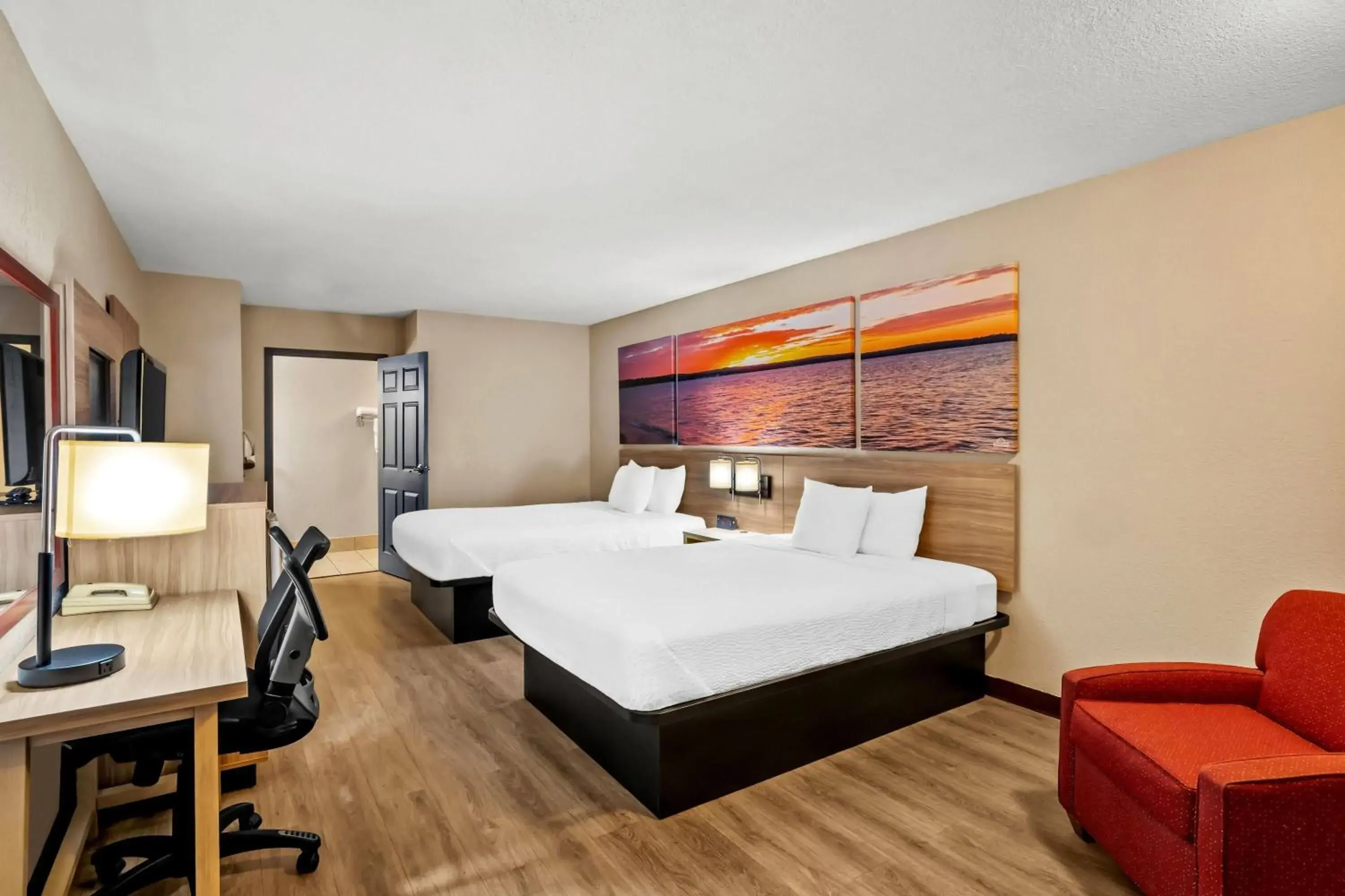 Bed in Days Inn by Wyndham Whitmore Lake Near Ann Arbor And Brighton Bed in Days Inn by Wyndham Whitmore Lake Near Ann Arbor And Brighton