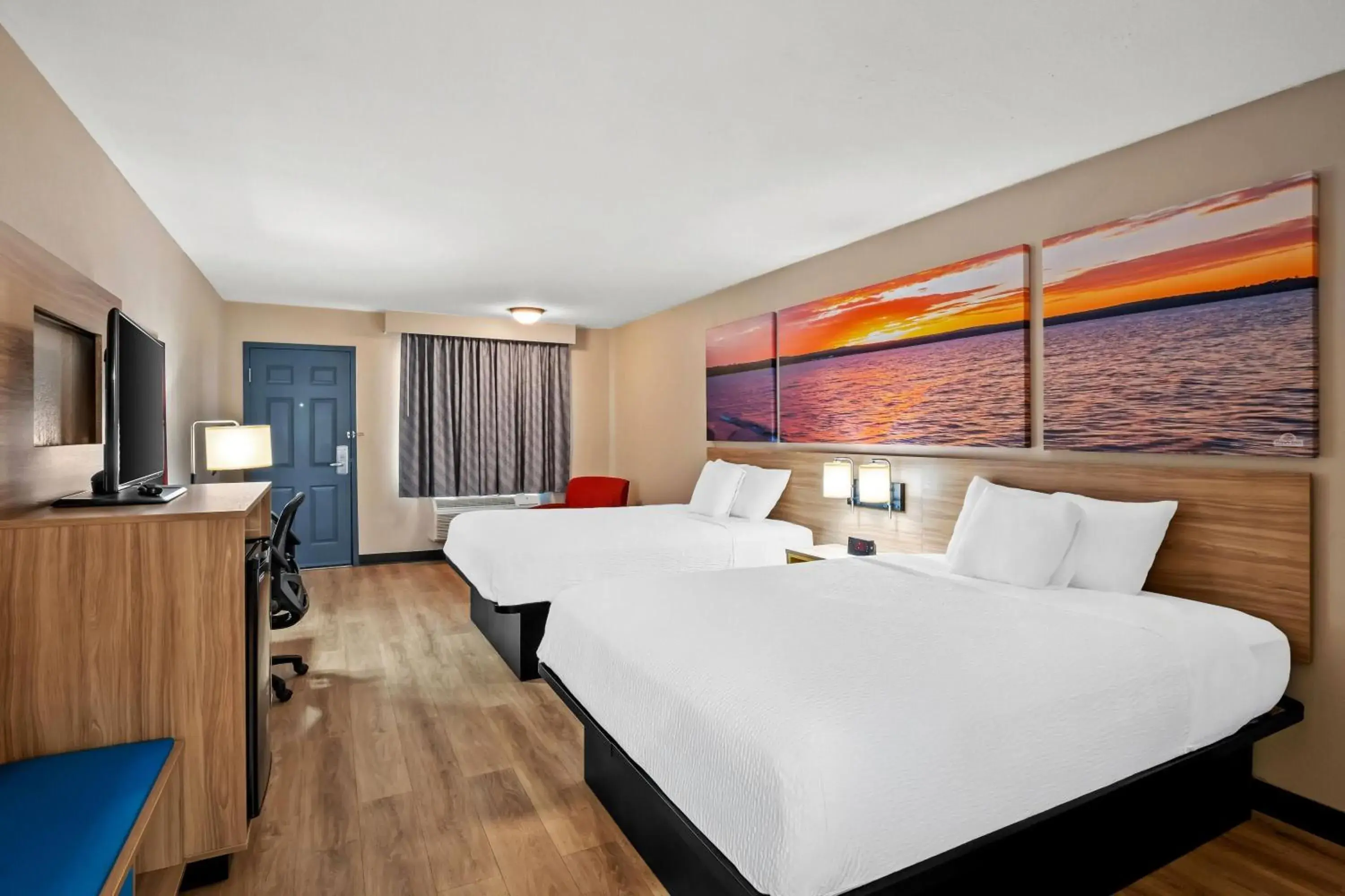 Bed in Days Inn by Wyndham Whitmore Lake Near Ann Arbor And Brighton Bed in Days Inn by Wyndham Whitmore Lake Near Ann Arbor And Brighton