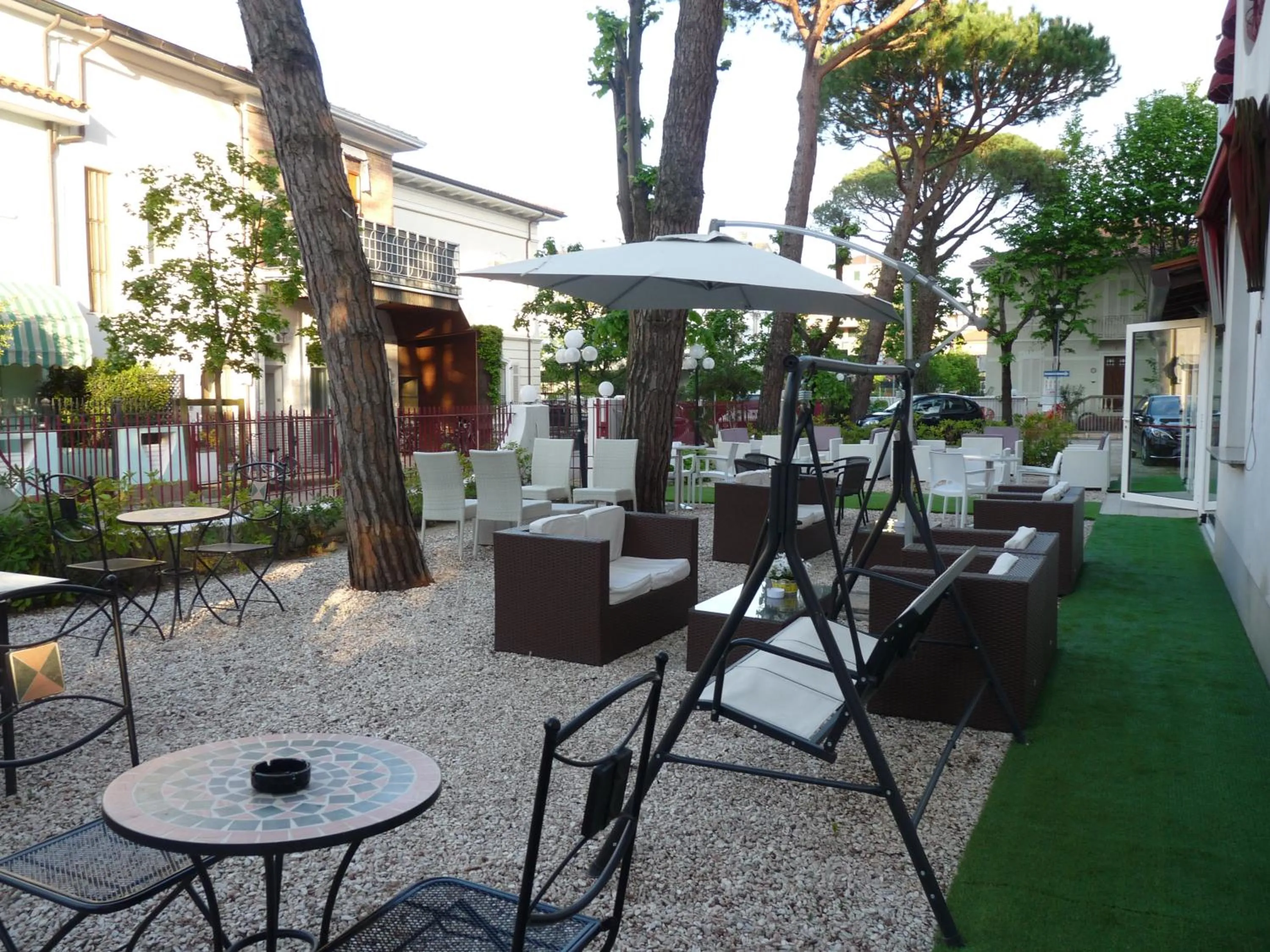 Patio in Hotel Pierre "NUOVA GESTIONE"
