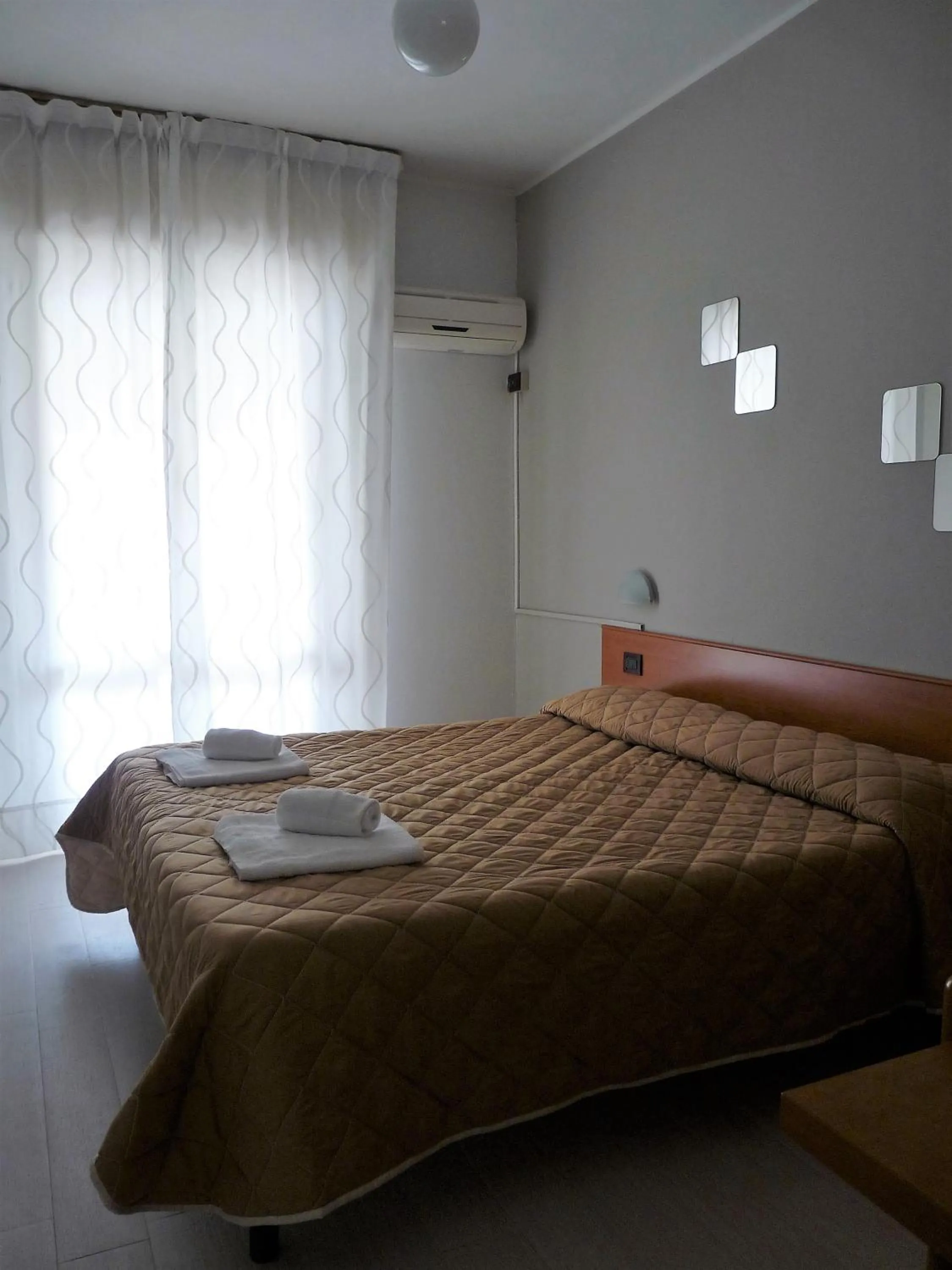 Bed in Hotel Pierre "NUOVA GESTIONE"
