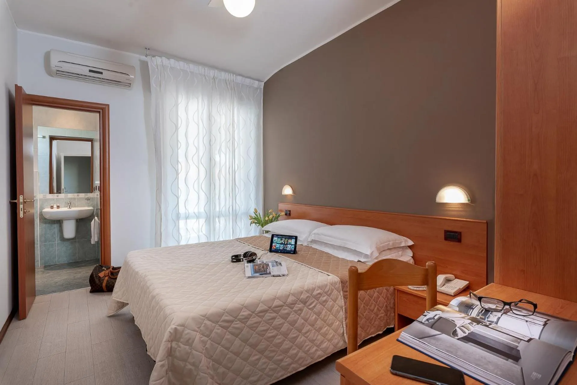 Photo of the whole room, Bed in Hotel Pierre "NUOVA GESTIONE"