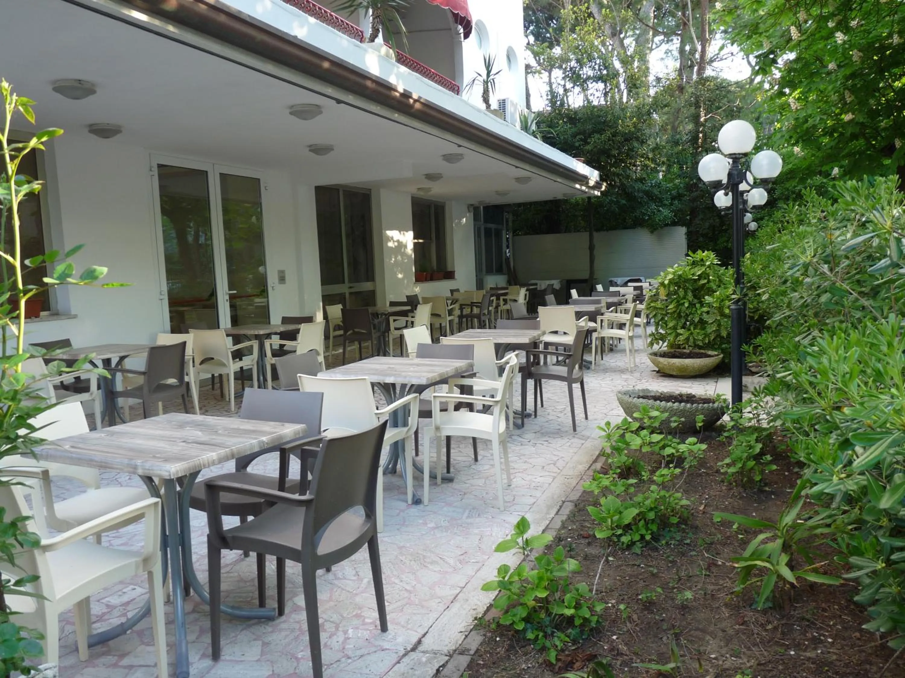Restaurant/places to eat in Hotel Pierre "NUOVA GESTIONE"