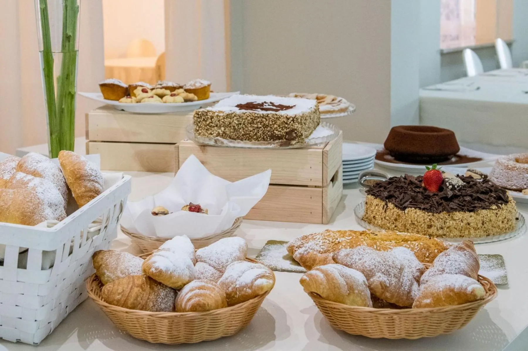 Buffet breakfast in Hotel Pierre "NUOVA GESTIONE"