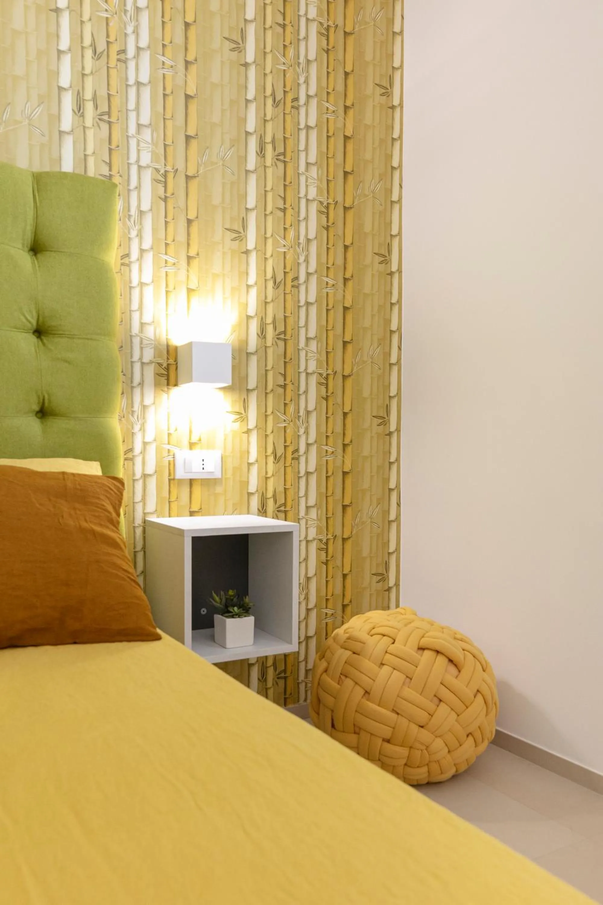 Bed in Stellaris Apartrooms