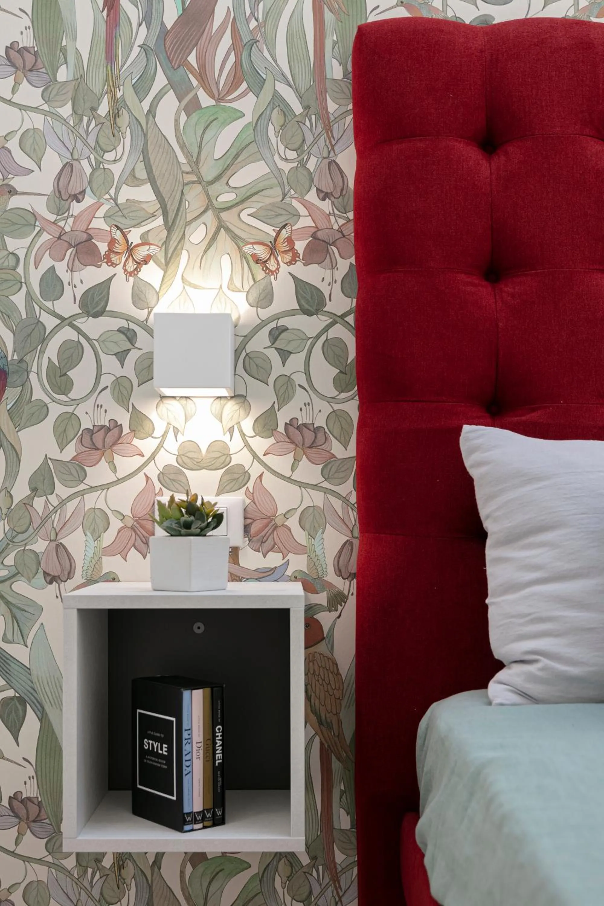 Bed in Stellaris Apartrooms