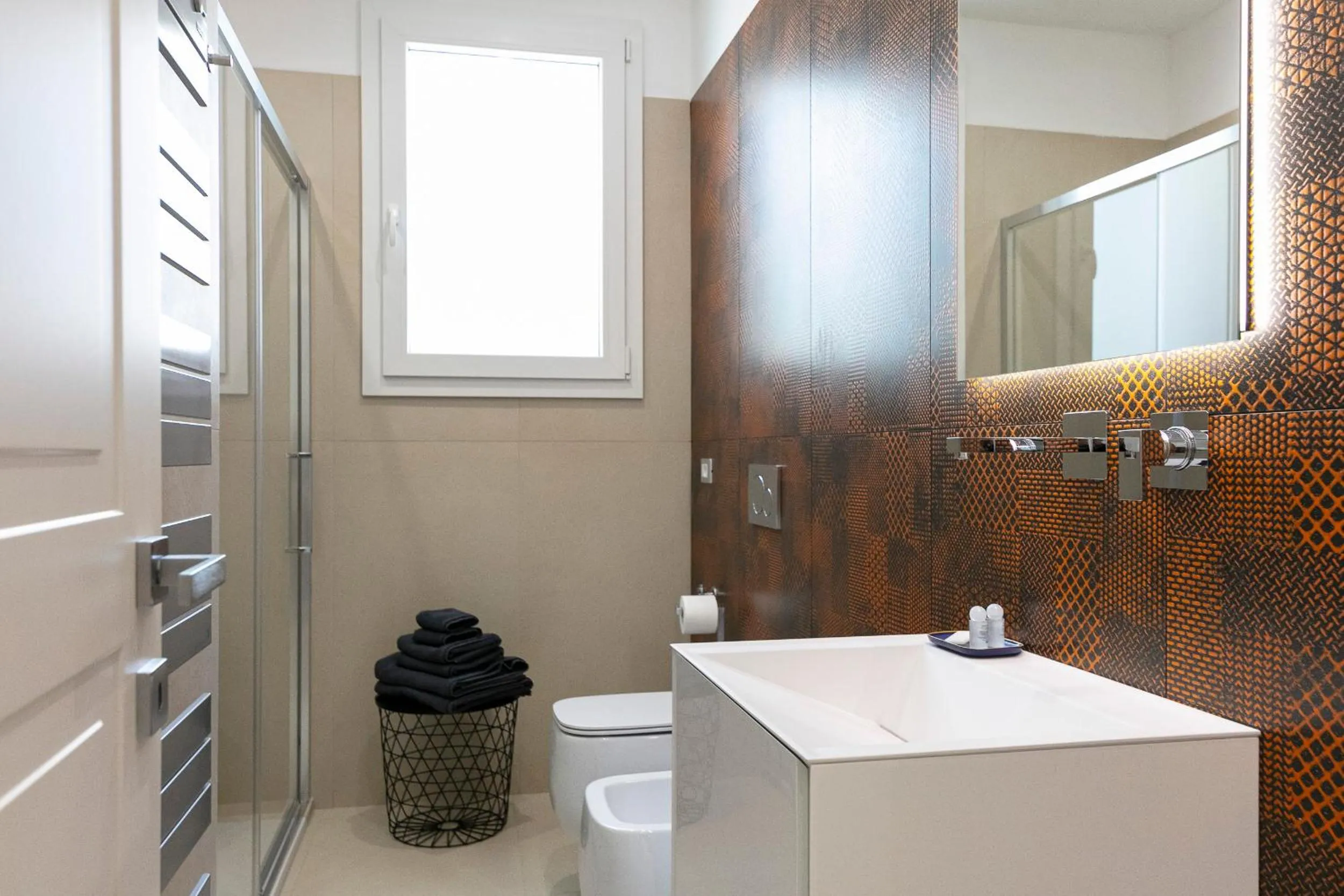 Shower in Stellaris Apartrooms