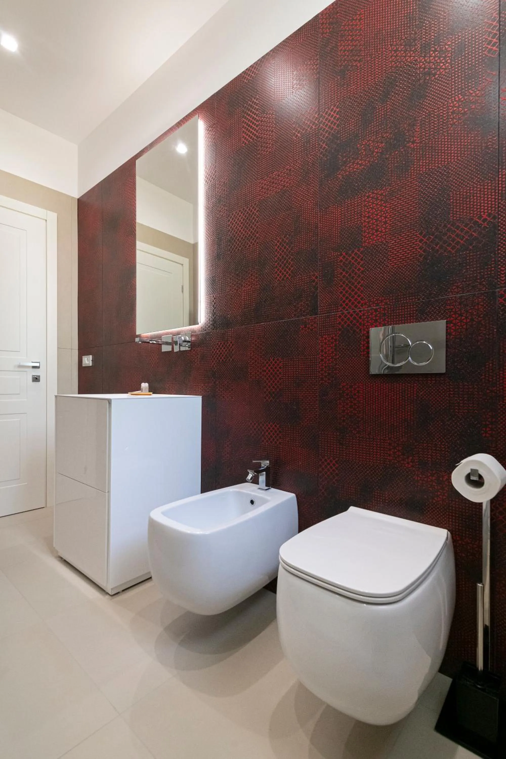 Toilet in Stellaris Apartrooms