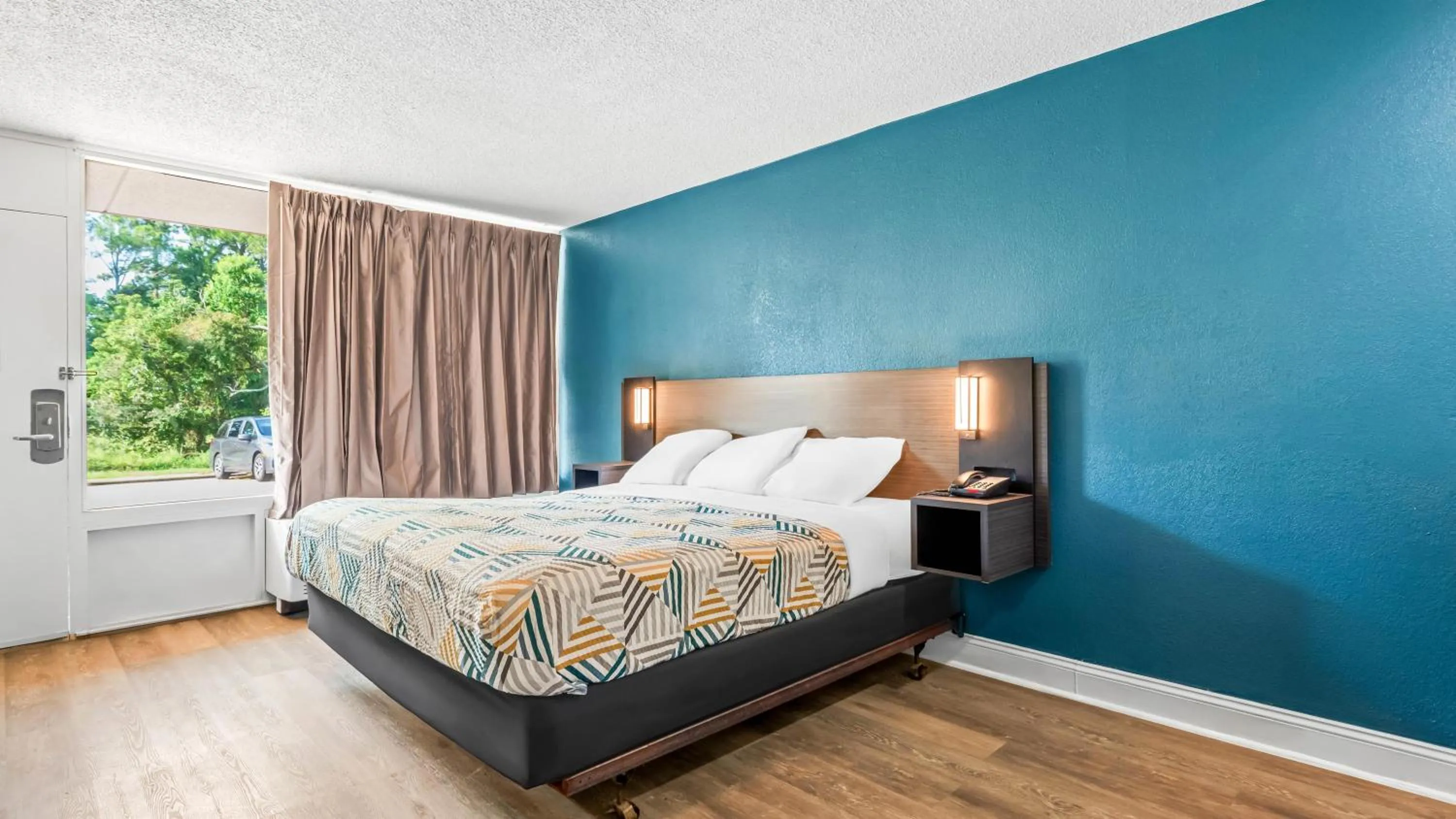 Bedroom, Bed in Motel 6 Hammond, LA – I 12 – I 55