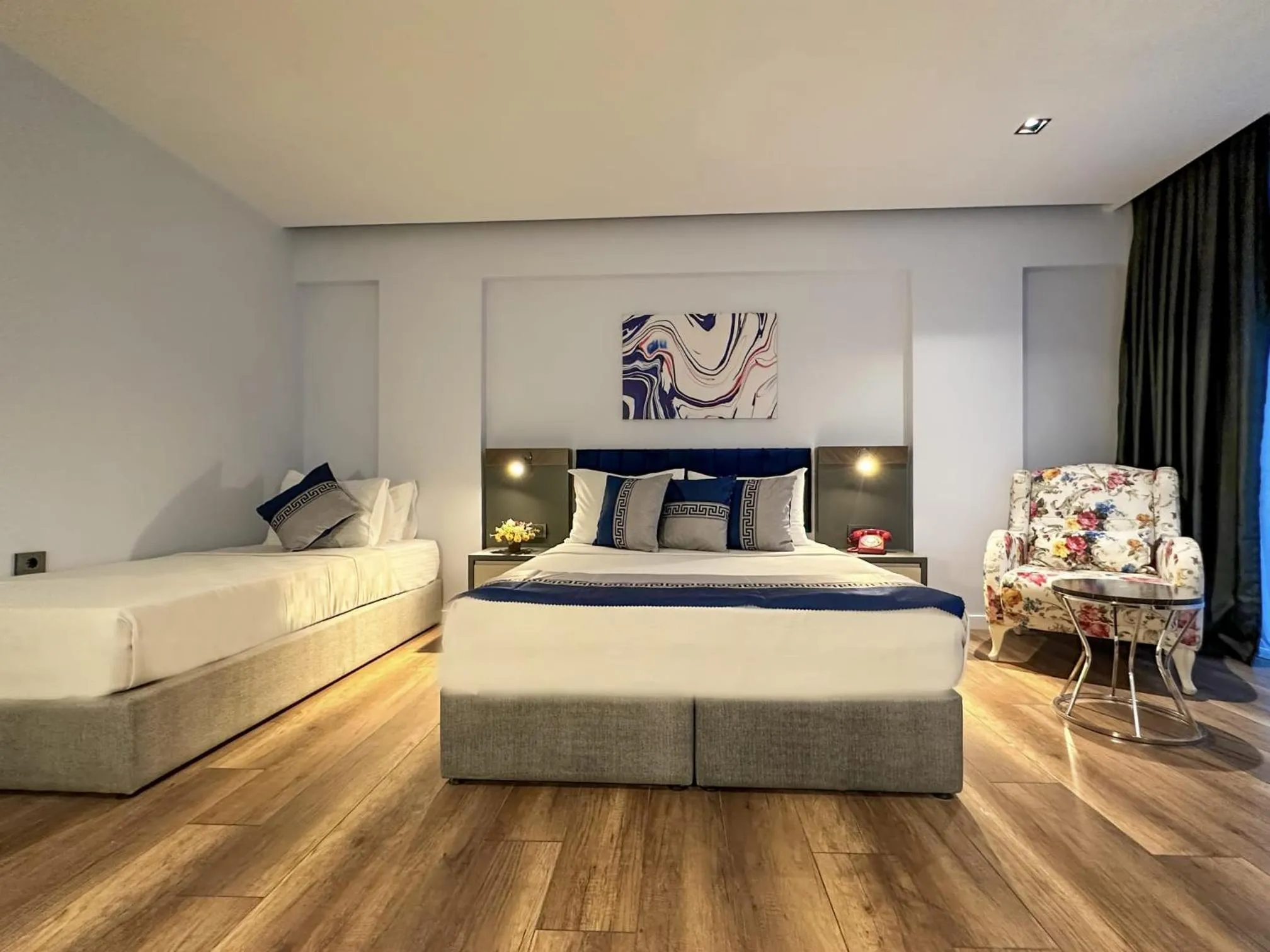 Bedroom, Bed in THE ROYALS HOTEL