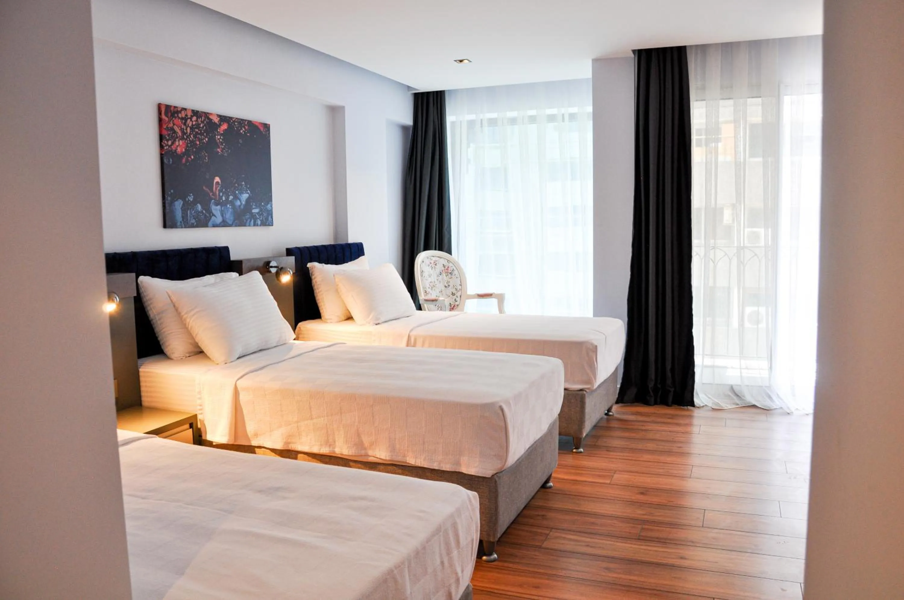 Bedroom, Bed in THE ROYALS HOTEL