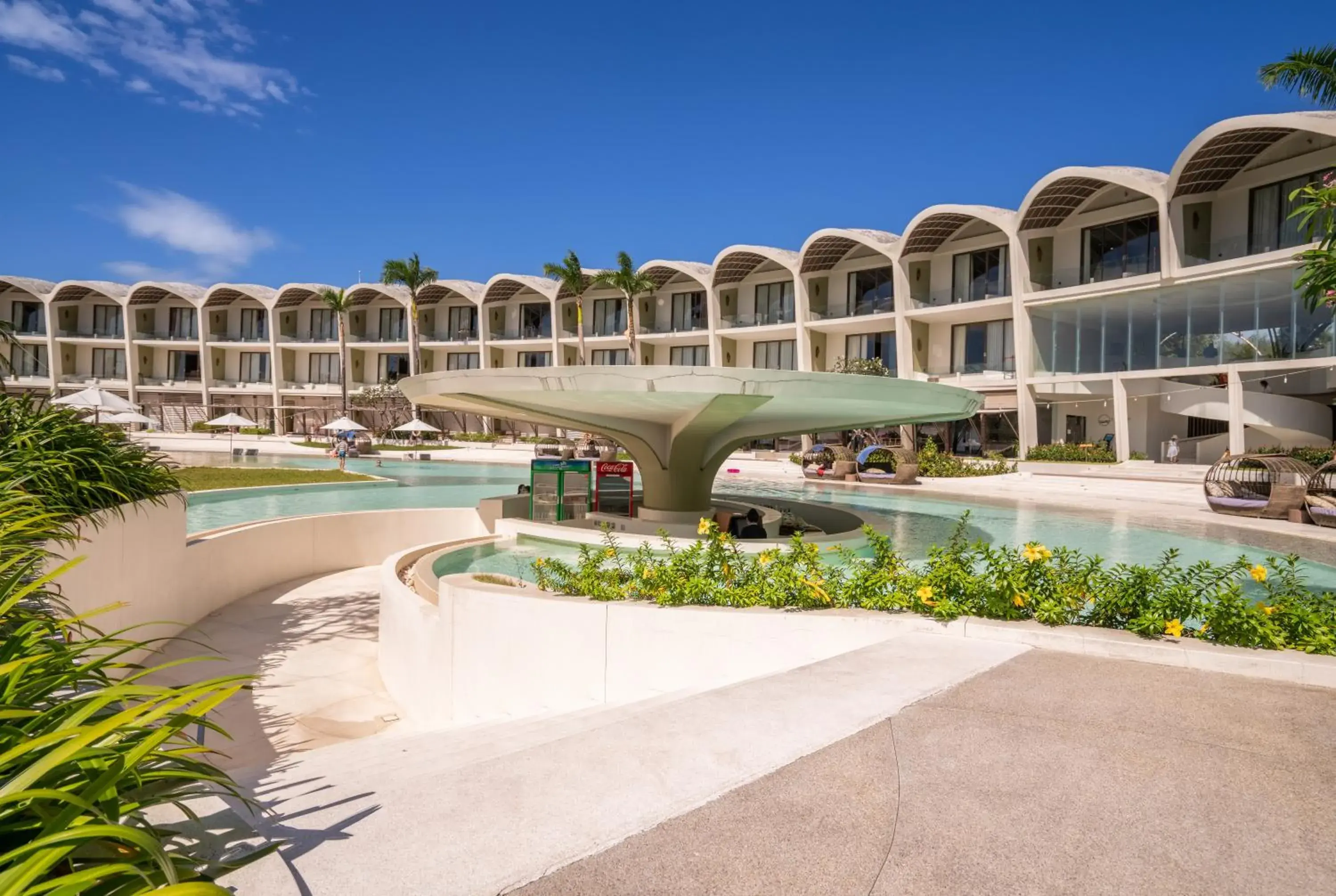 Swimming pool in The Shells Resort & Spa Phu Quoc Swimming pool in The Shells Resort & Spa Phu Quoc