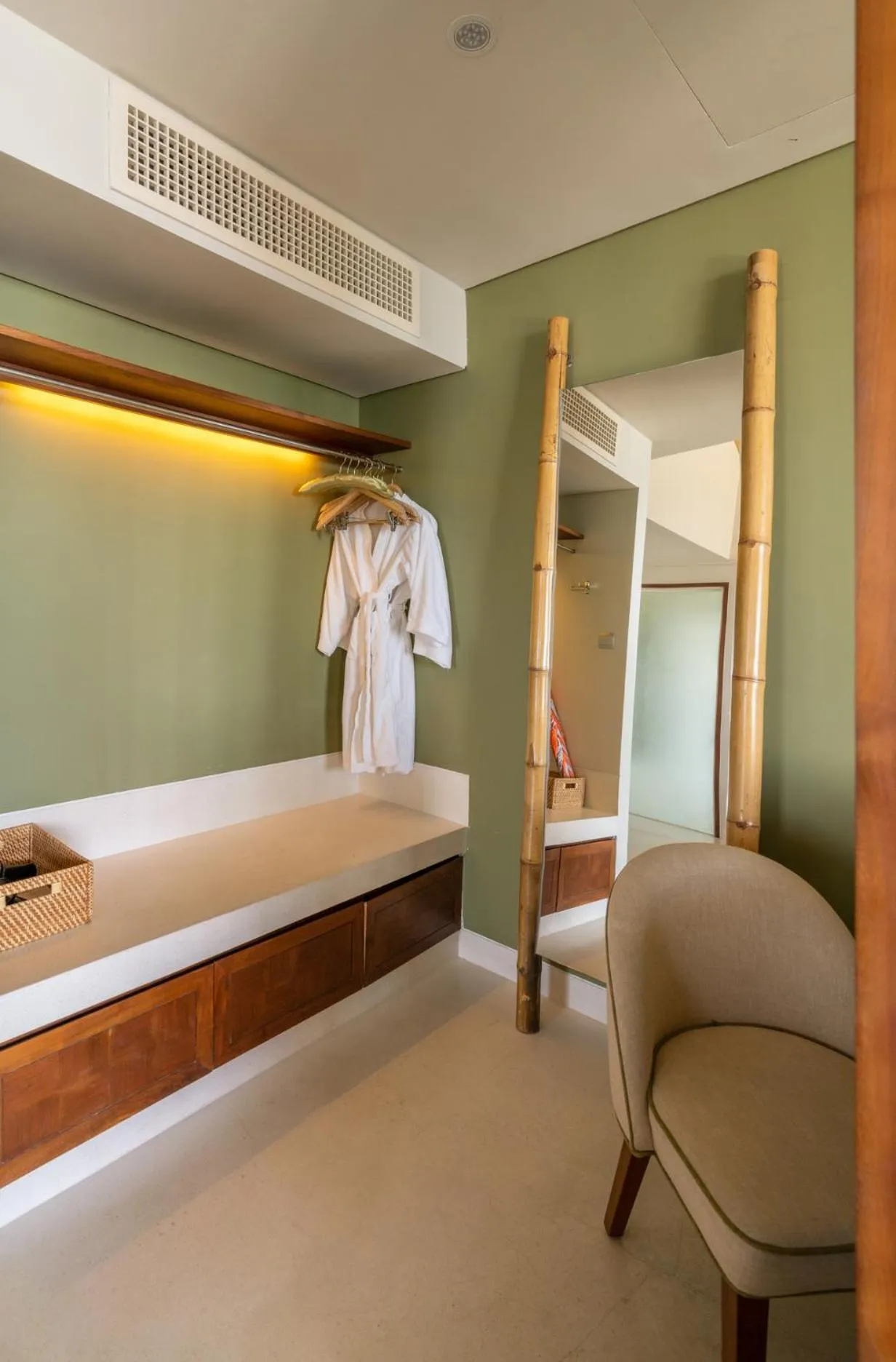 wardrobe, Bed in The Shells Resort & Spa Phu Quoc