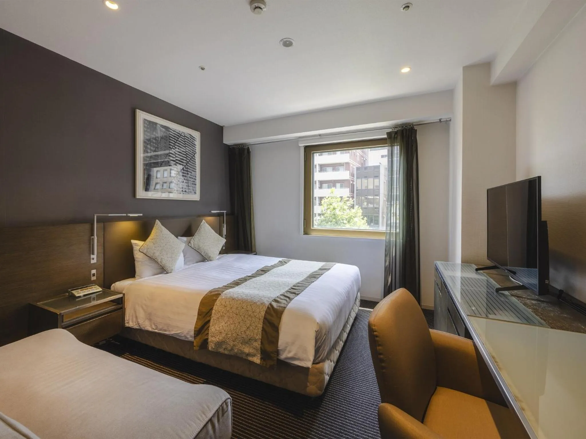 Photo of the whole room, Bed in Hotel Wing International Premium Tokyo Yotsuya