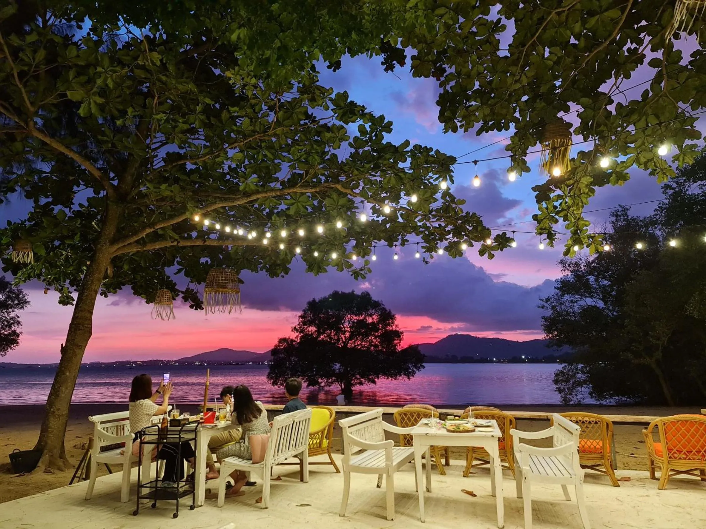 Restaurant/places to eat in Baan Panwa Resort