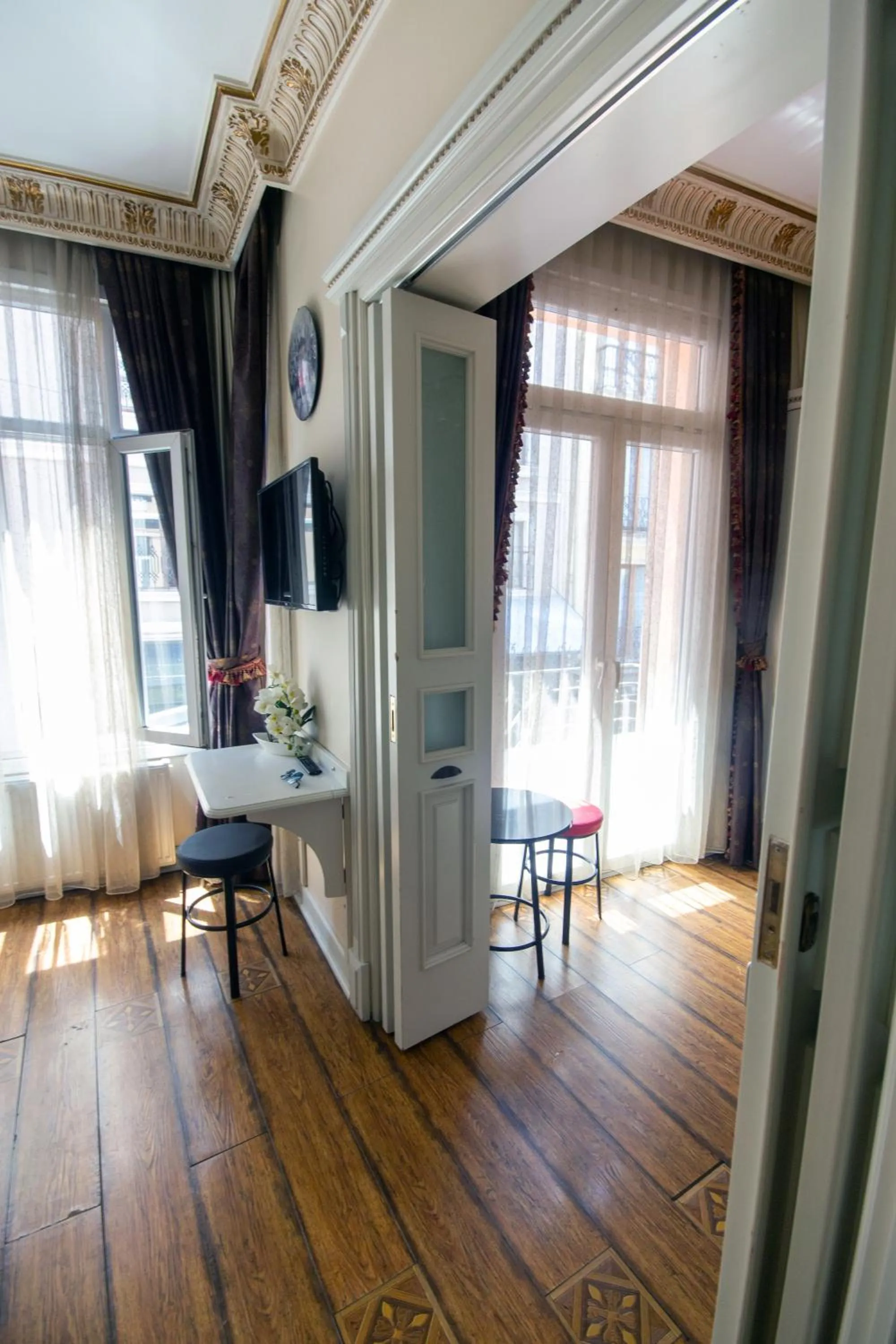 TV and multimedia in IQ Hotel