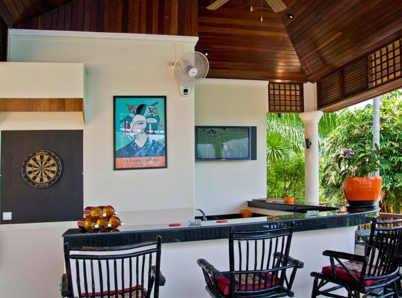 Lounge or bar in Villa Oriole