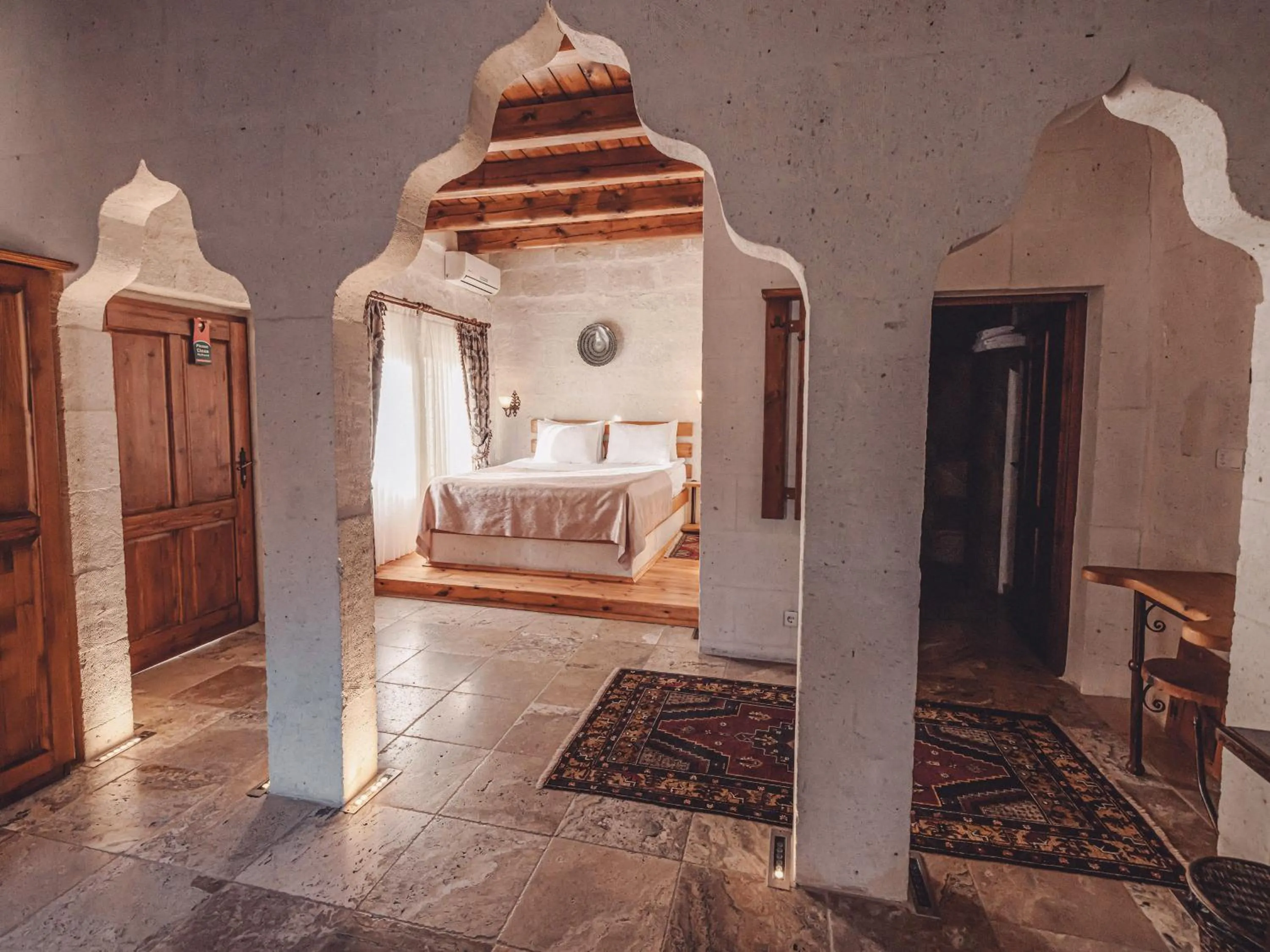 Photo of the whole room, Bed in Hanzade Cappadocia