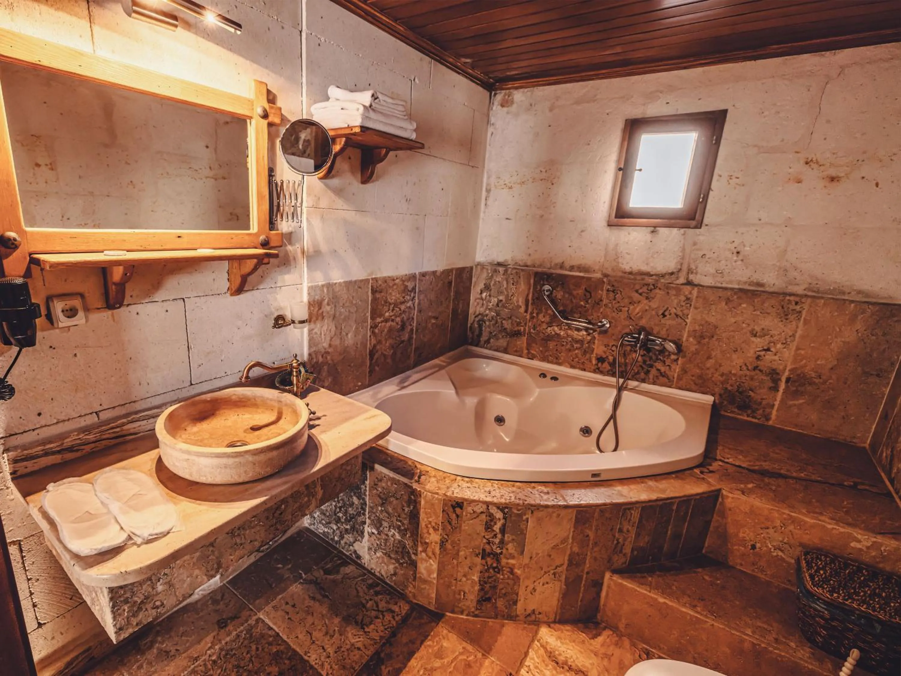 Hot Tub in Hanzade Cappadocia