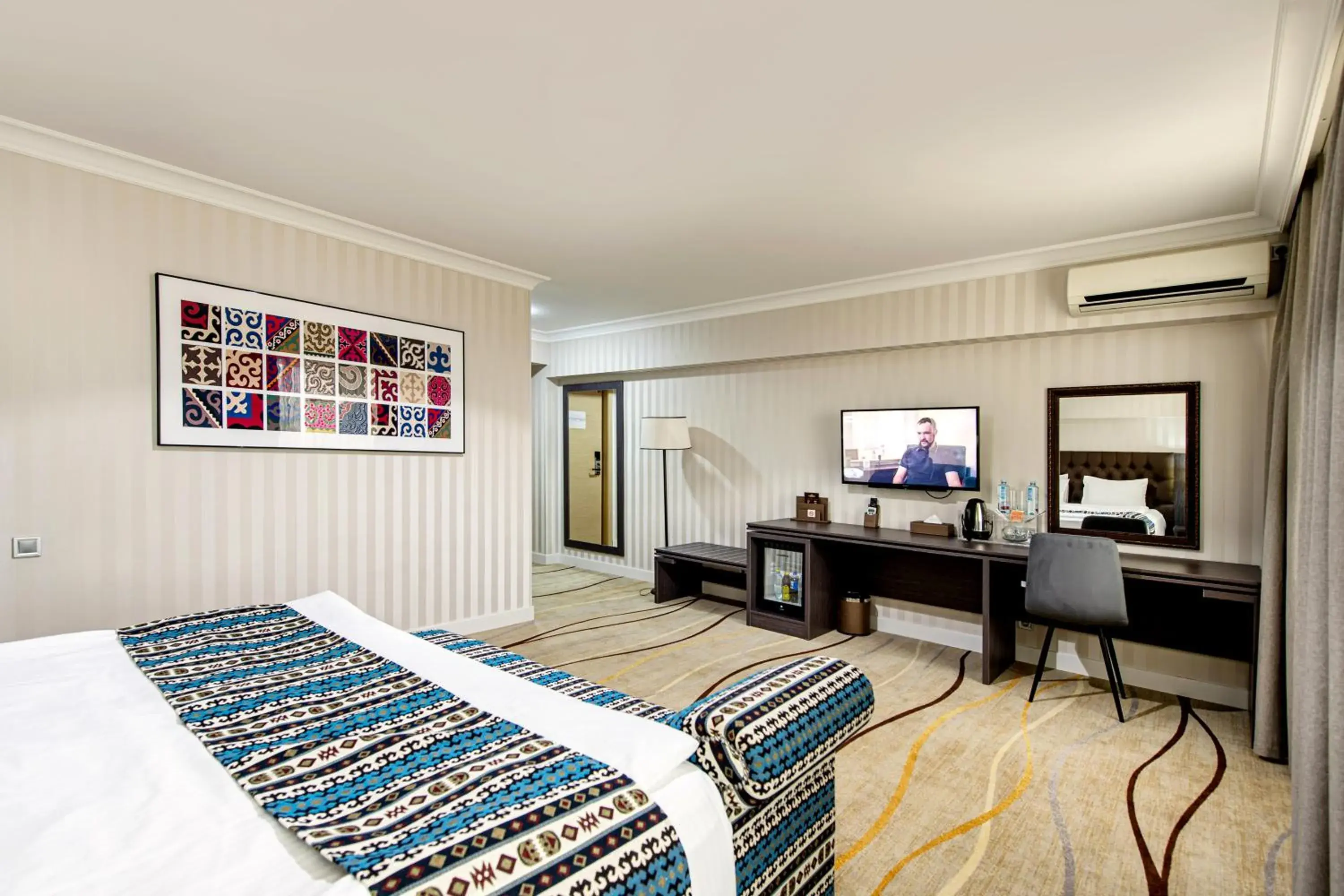 Deluxe Double Room - single occupancy in Shymkent Grand Hotel Deluxe Double Room - single occupancy in Shymkent Grand Hotel