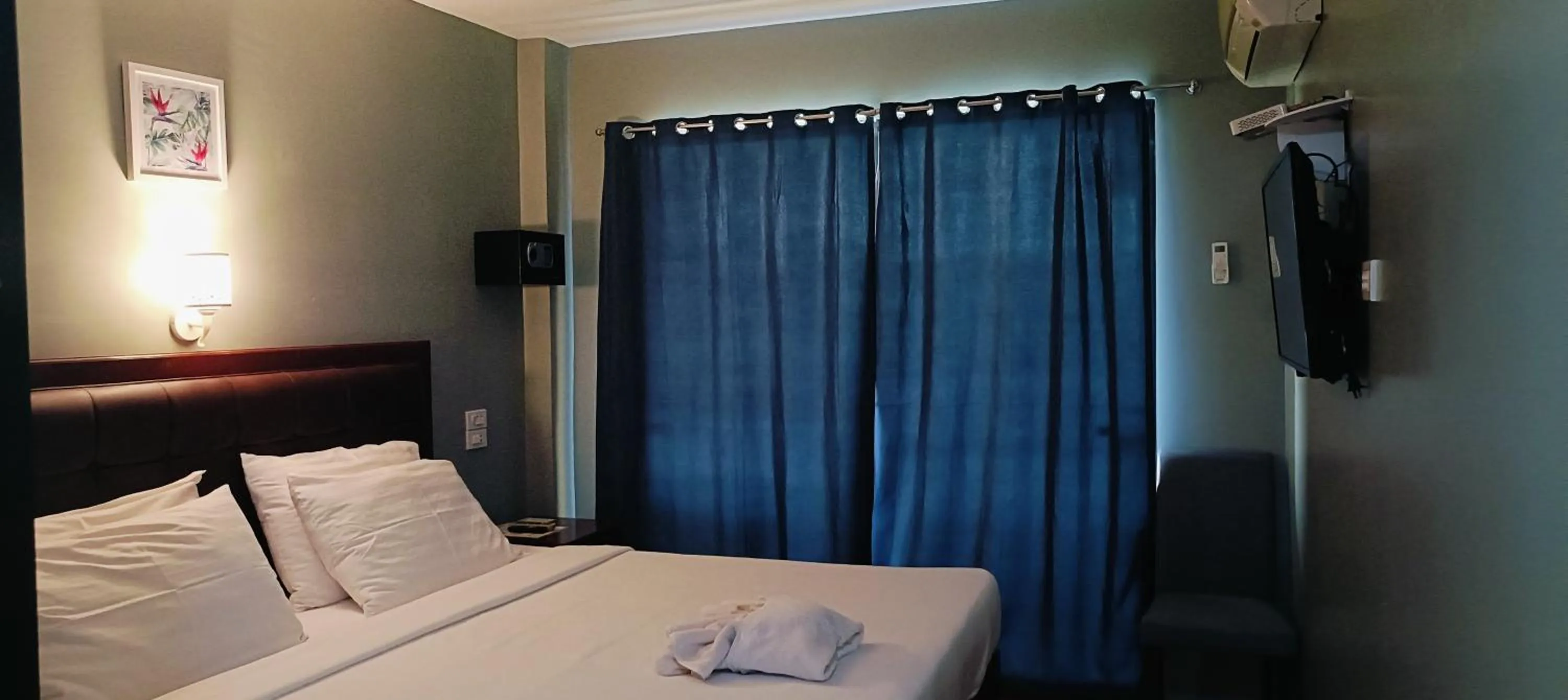 Bed in Cherrys @ Home Too Inland Resort