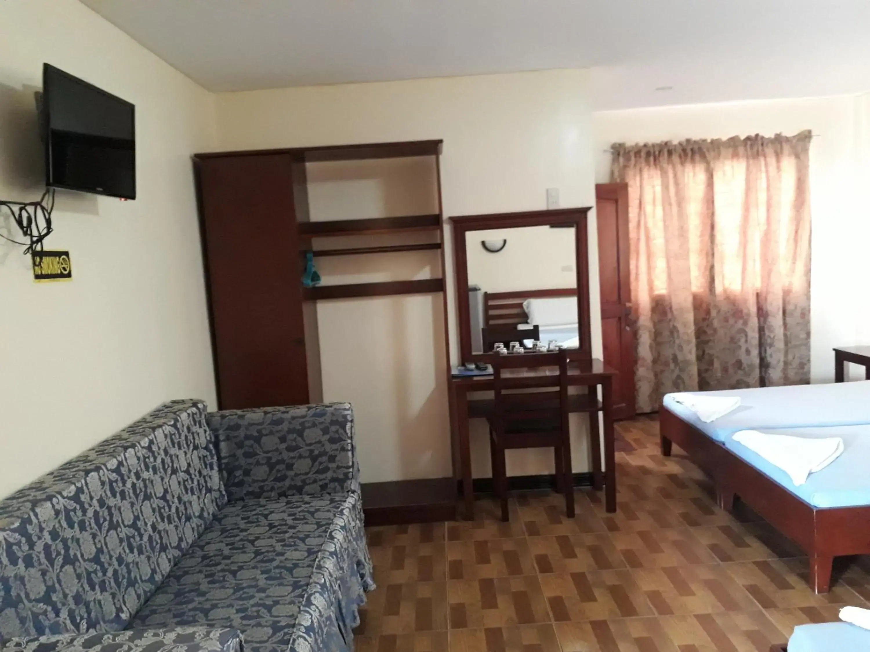 Bed in Cherrys @ Home Too Inland Resort Bed in Cherrys @ Home Too Inland Resort