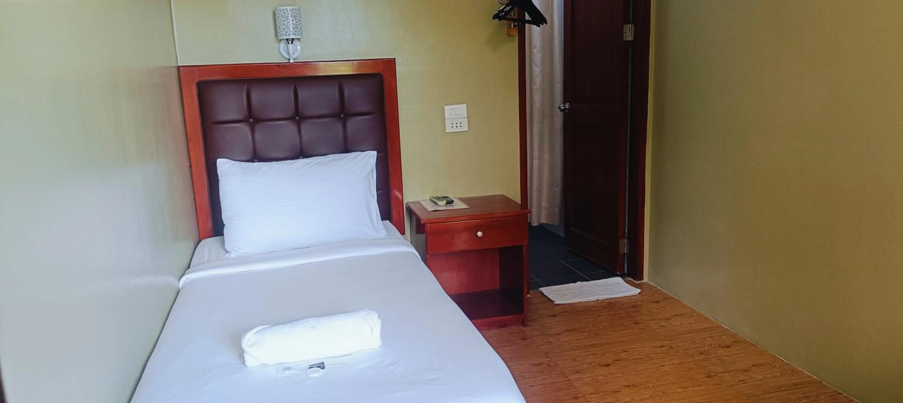 Bed in Cherrys @ Home Too Inland Resort