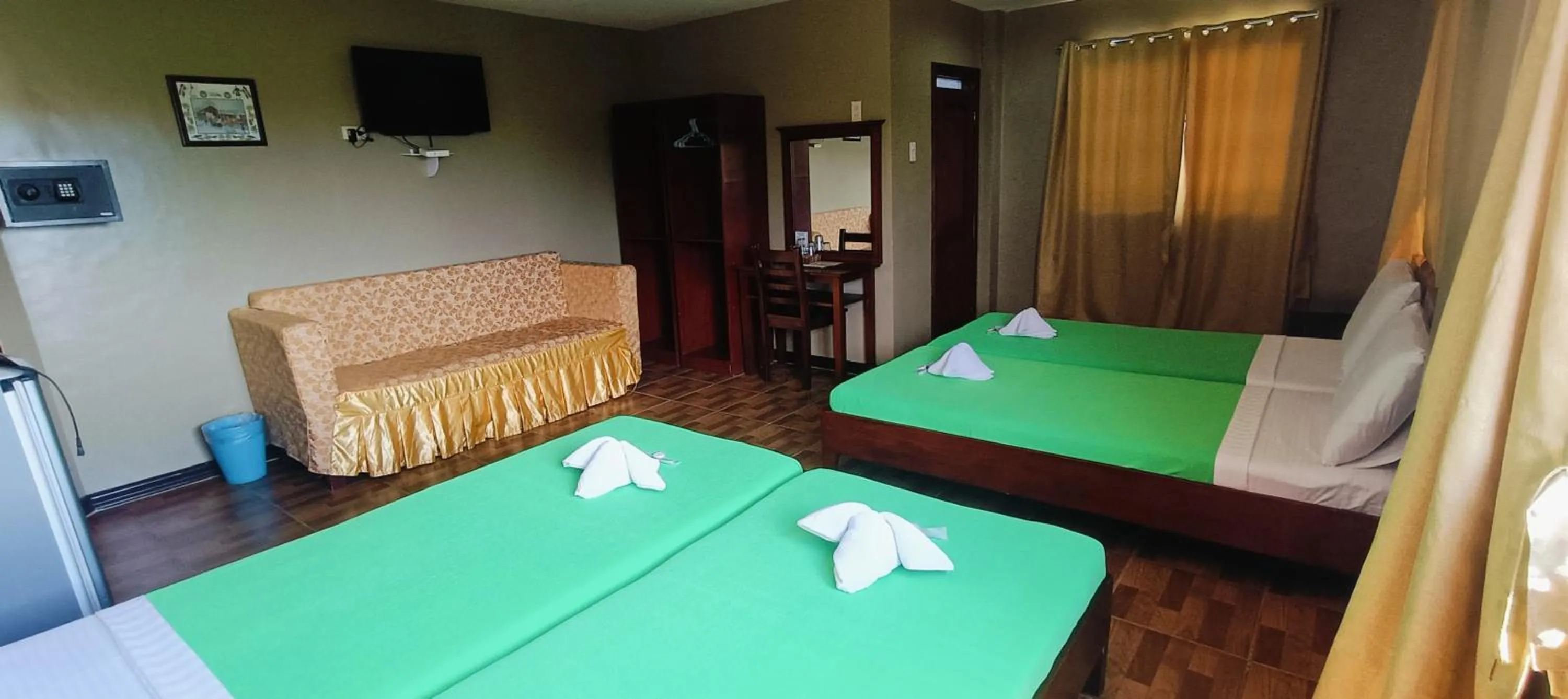 Bed in Cherrys @ Home Too Inland Resort