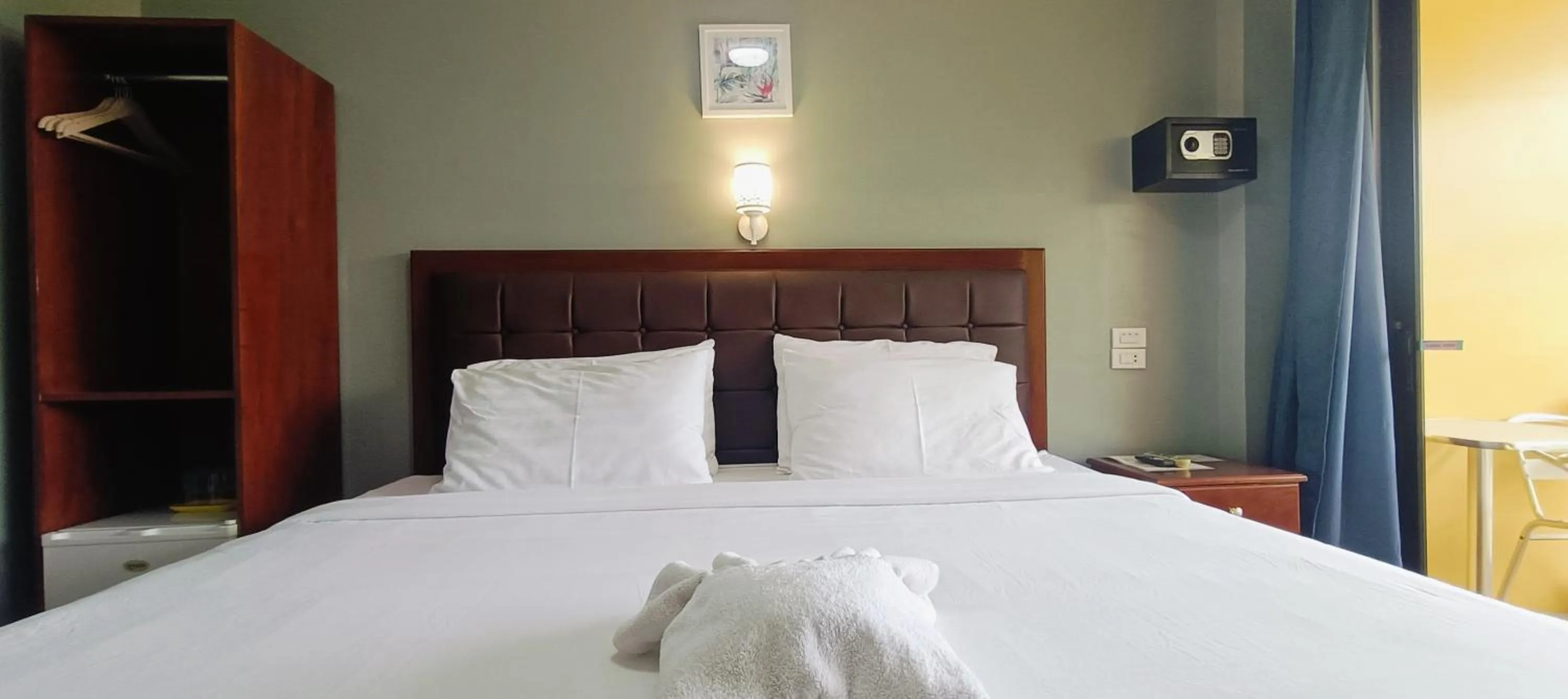 Bed in Cherrys @ Home Too Inland Resort