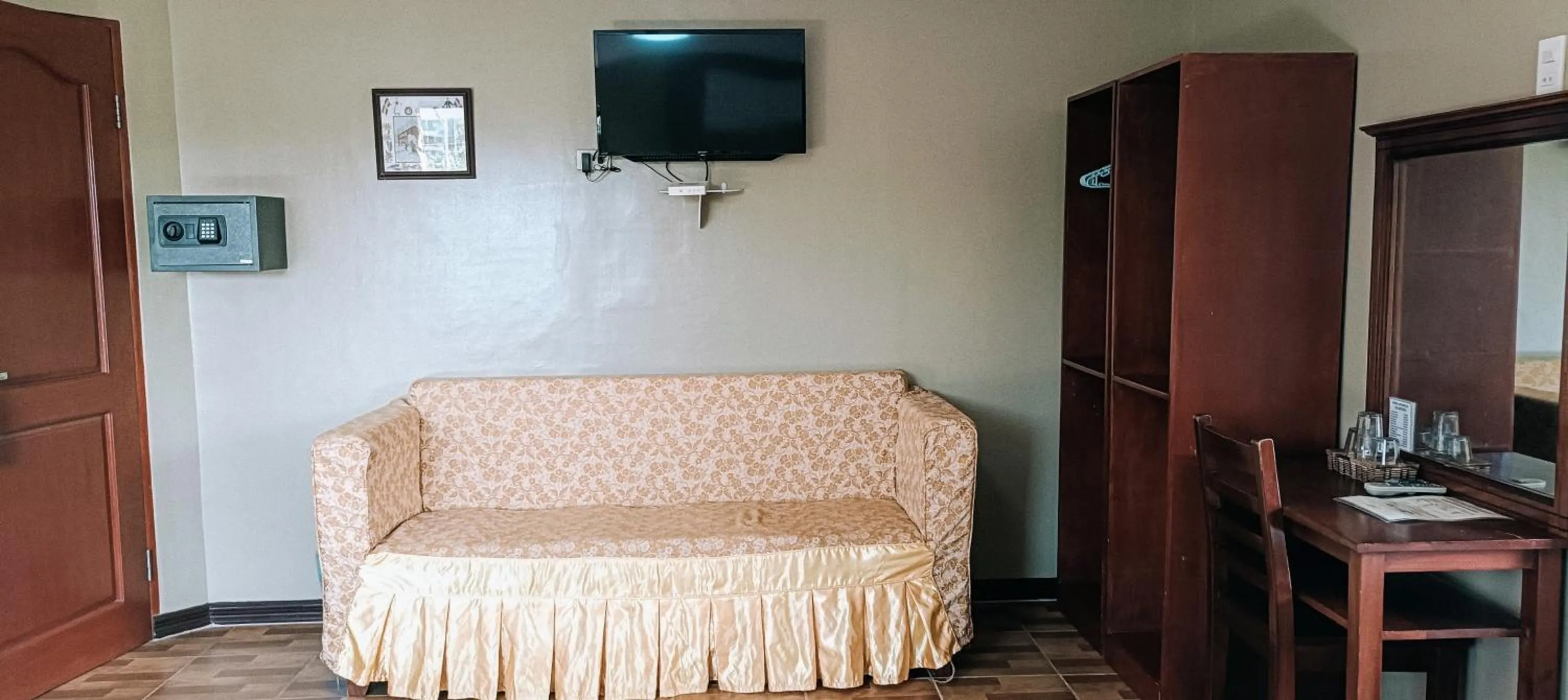 Bed in Cherrys @ Home Too Inland Resort