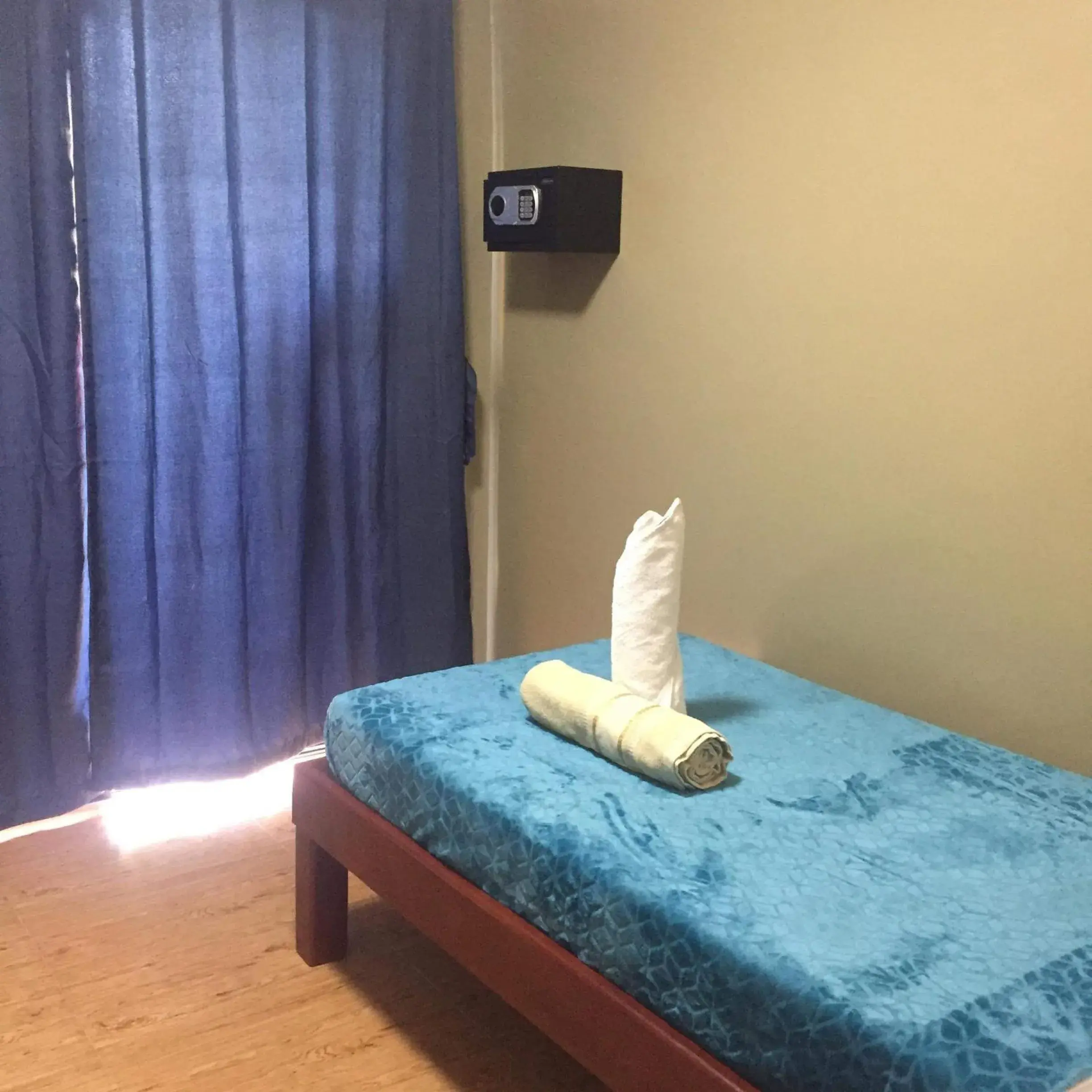 Bed in Cherrys @ Home Too Inland Resort Bed in Cherrys @ Home Too Inland Resort