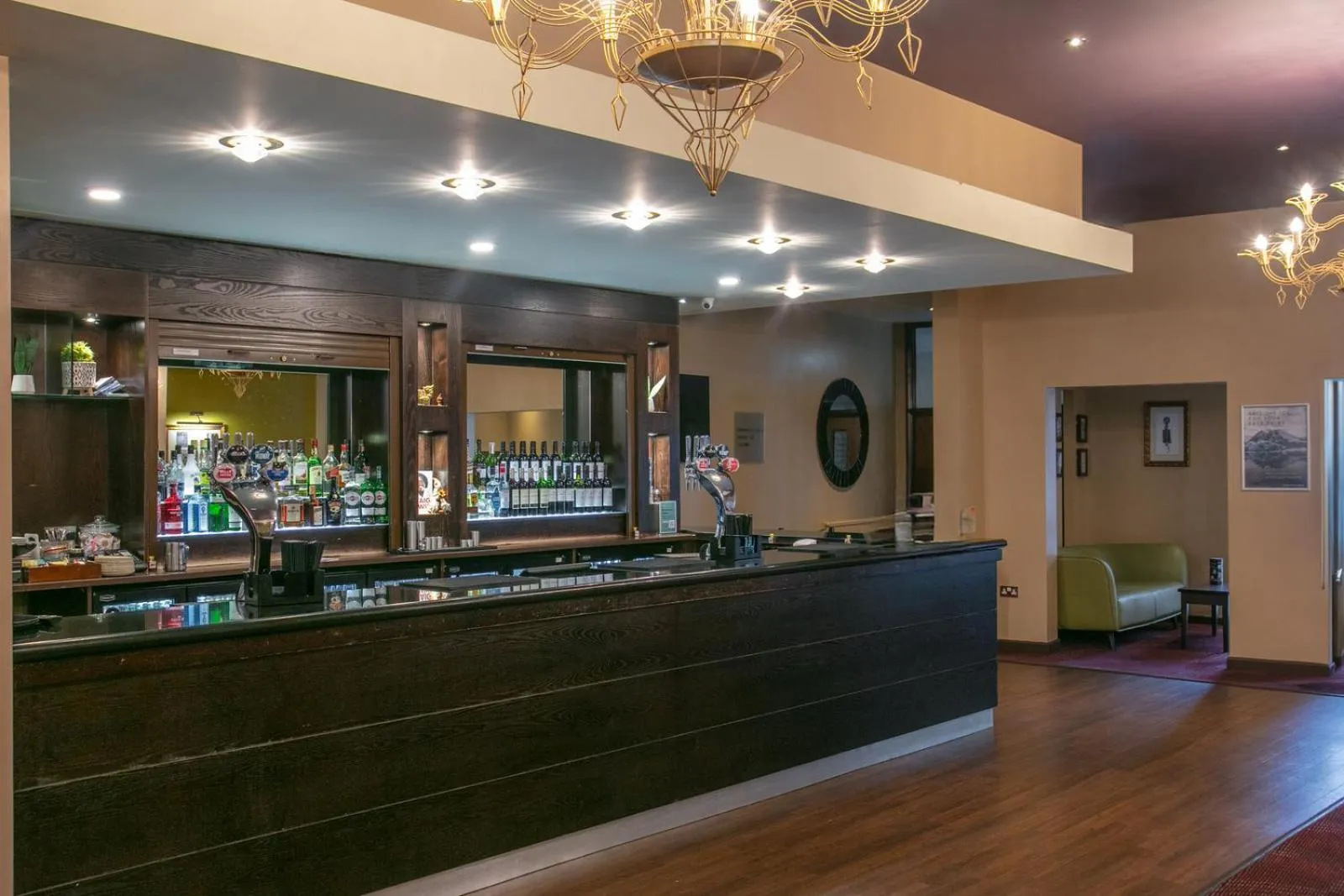 Lounge or bar in Gloucester Robinswood Hotel, BW Signature Collection