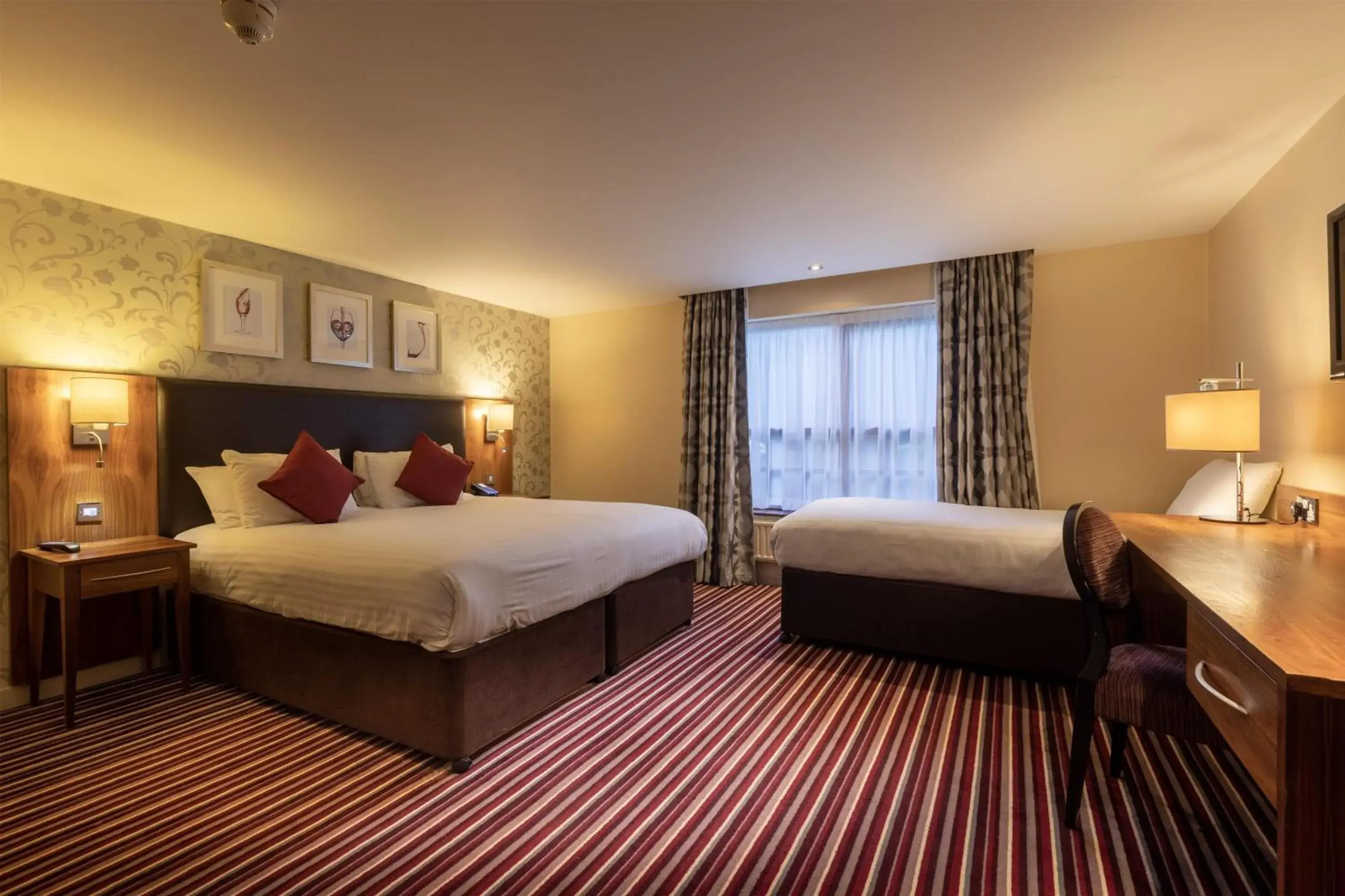 Bedroom, Bed in Gloucester Robinswood Hotel, BW Signature Collection Bedroom, Bed in Gloucester Robinswood Hotel, BW Signature Collection