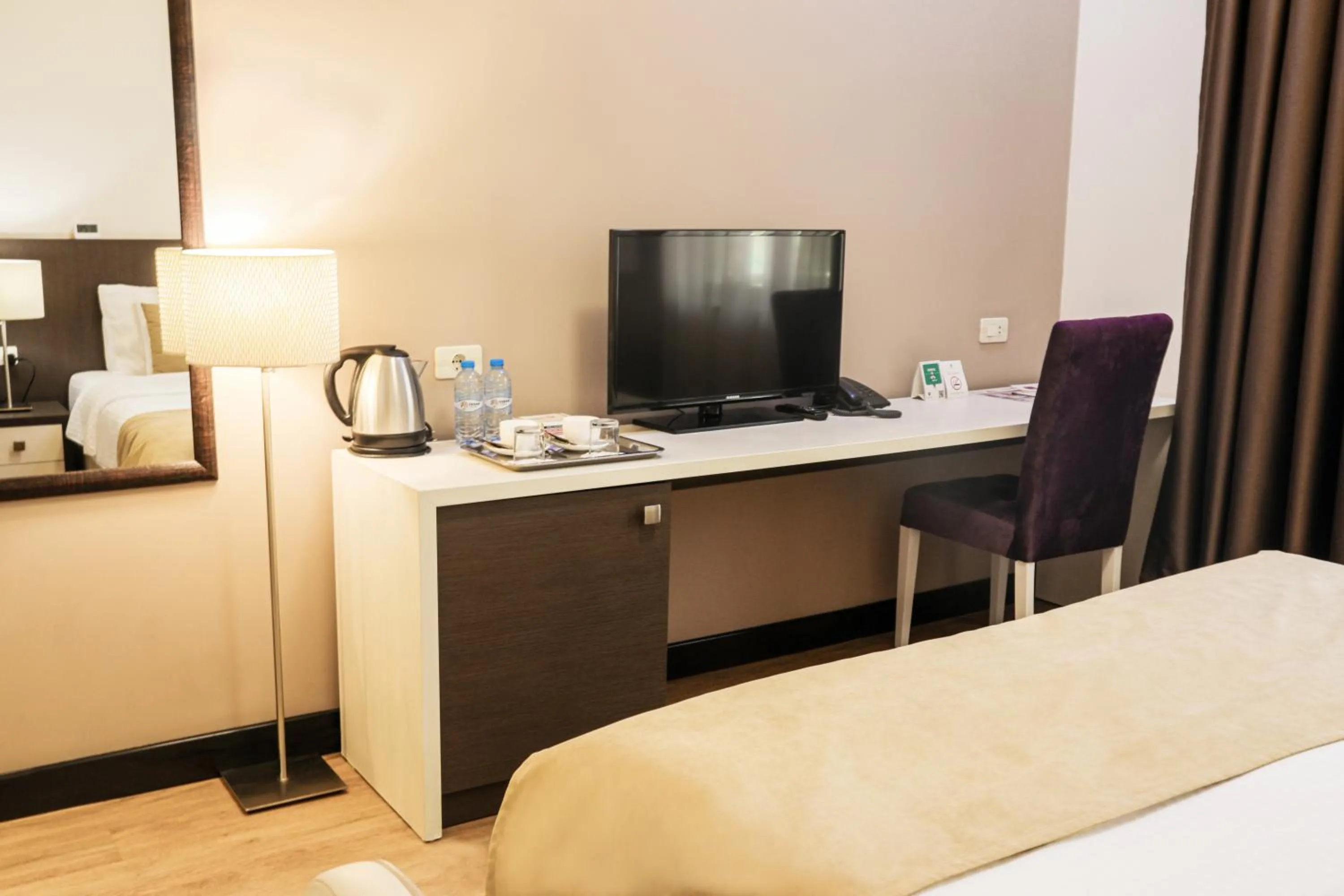 hair dresser, Bed in My Hotel Yerevan